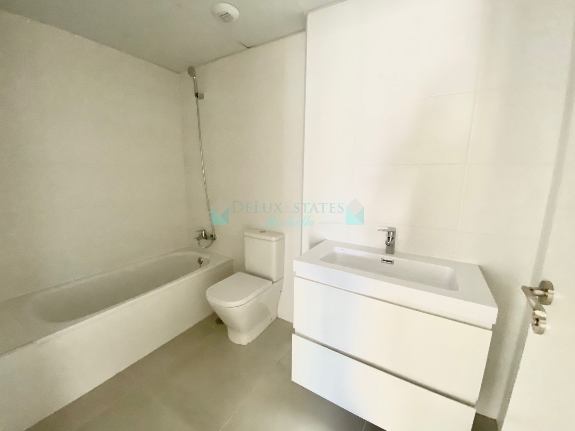 Apartment for rent in Guadaiza, Nueva Andalucia