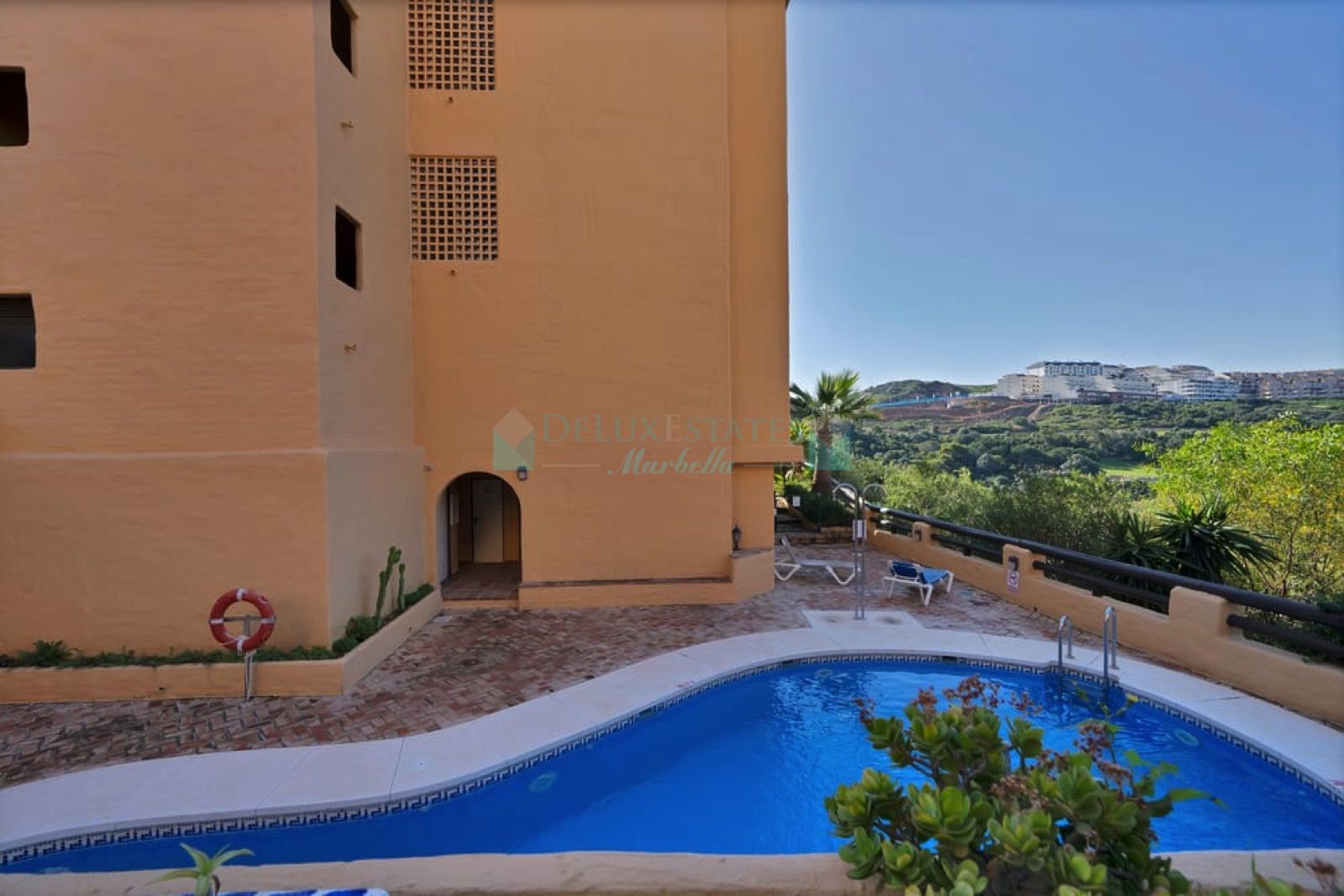 Apartamento Planta Baja en venta en La Duquesa, Manilva