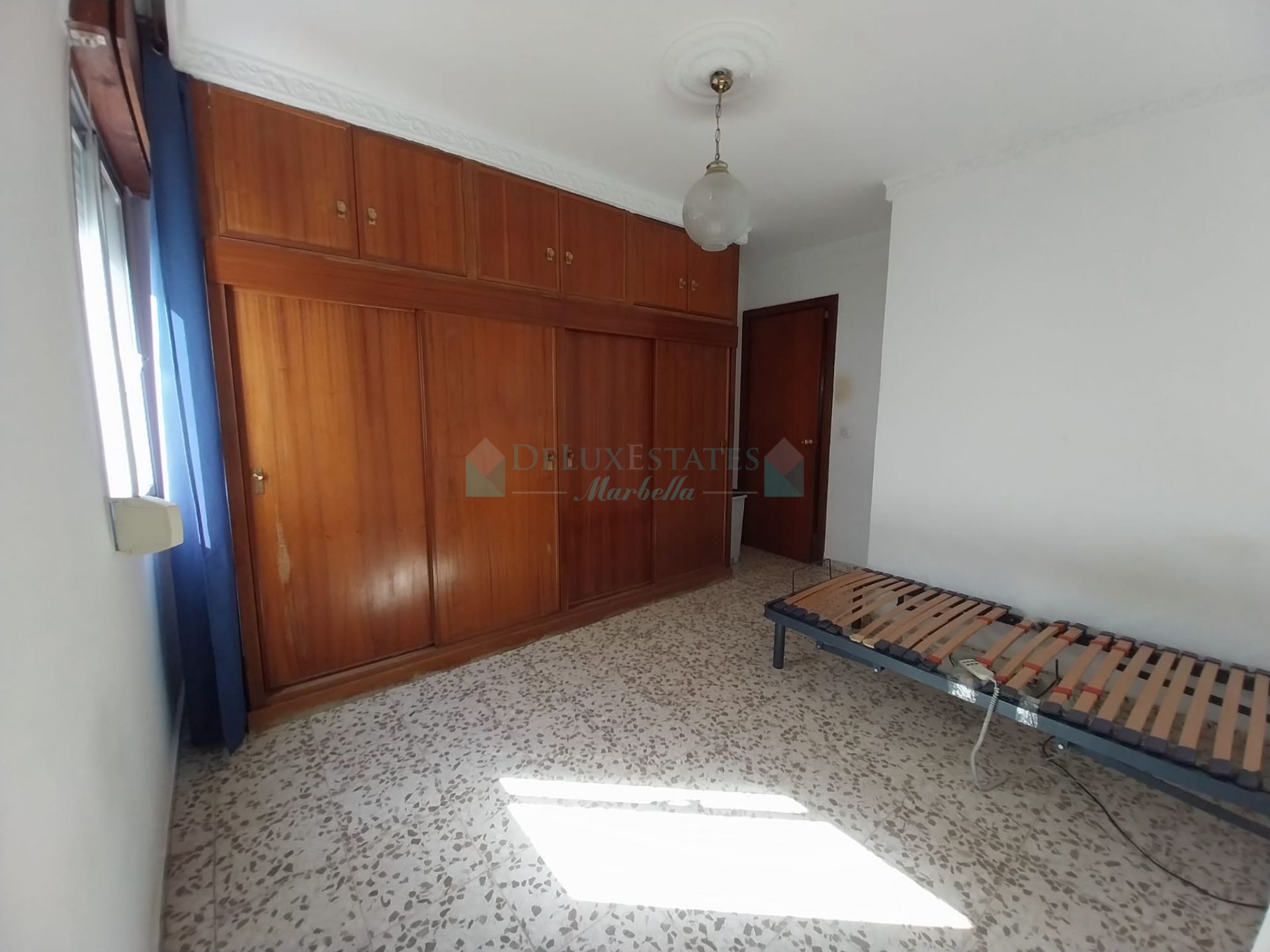 Apartamento en venta en Calvario, Estepona