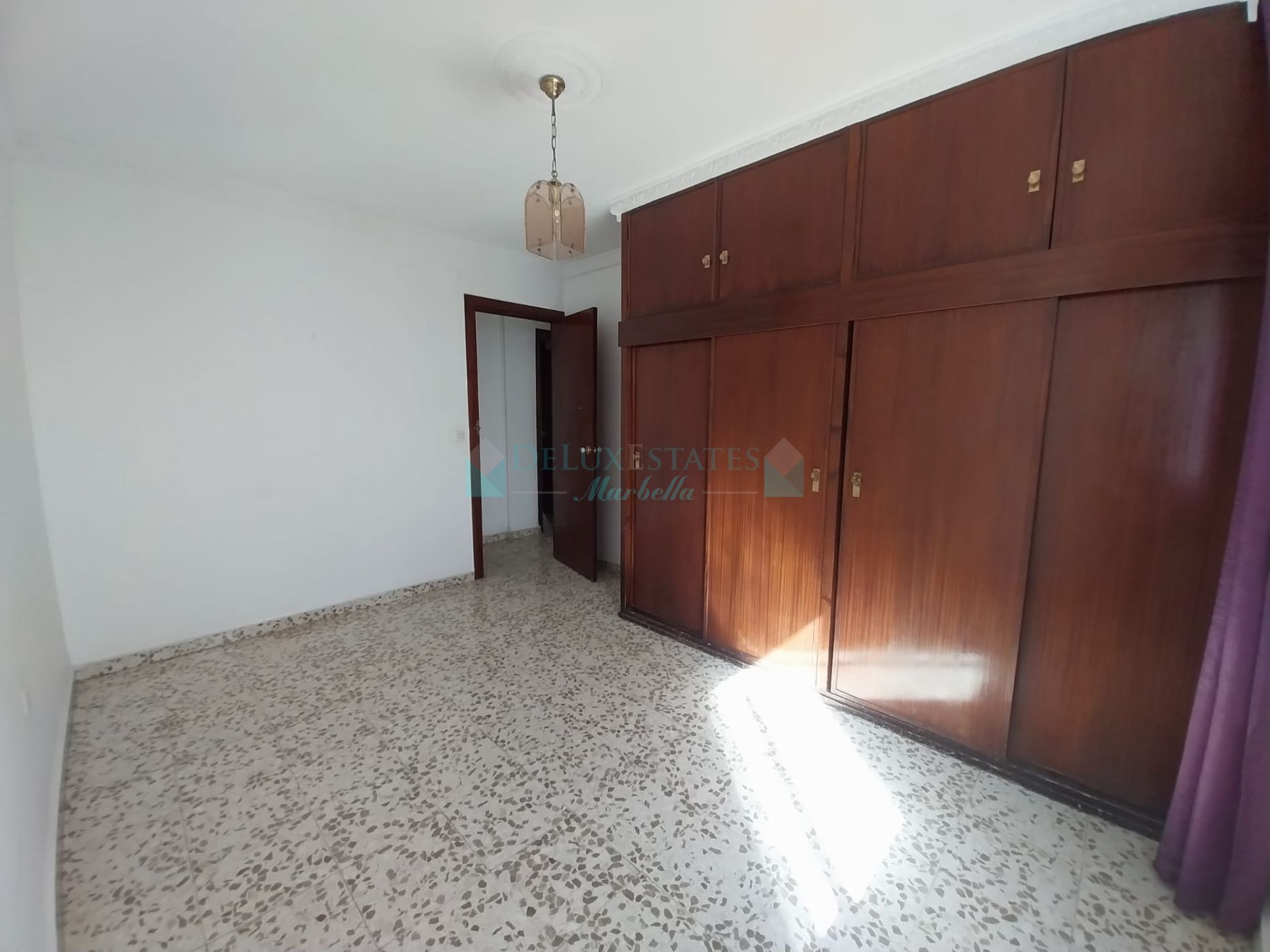 Apartamento en venta en Calvario, Estepona