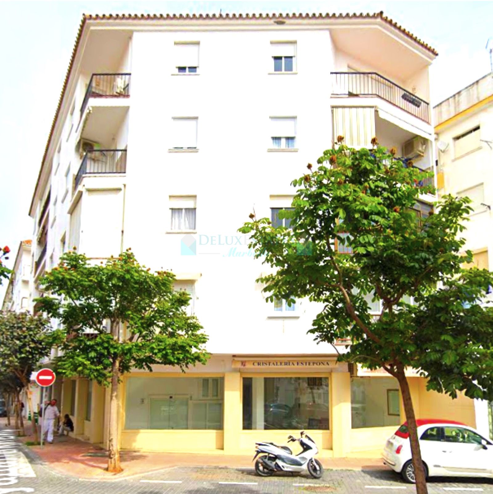 Apartamento en venta en Calvario, Estepona