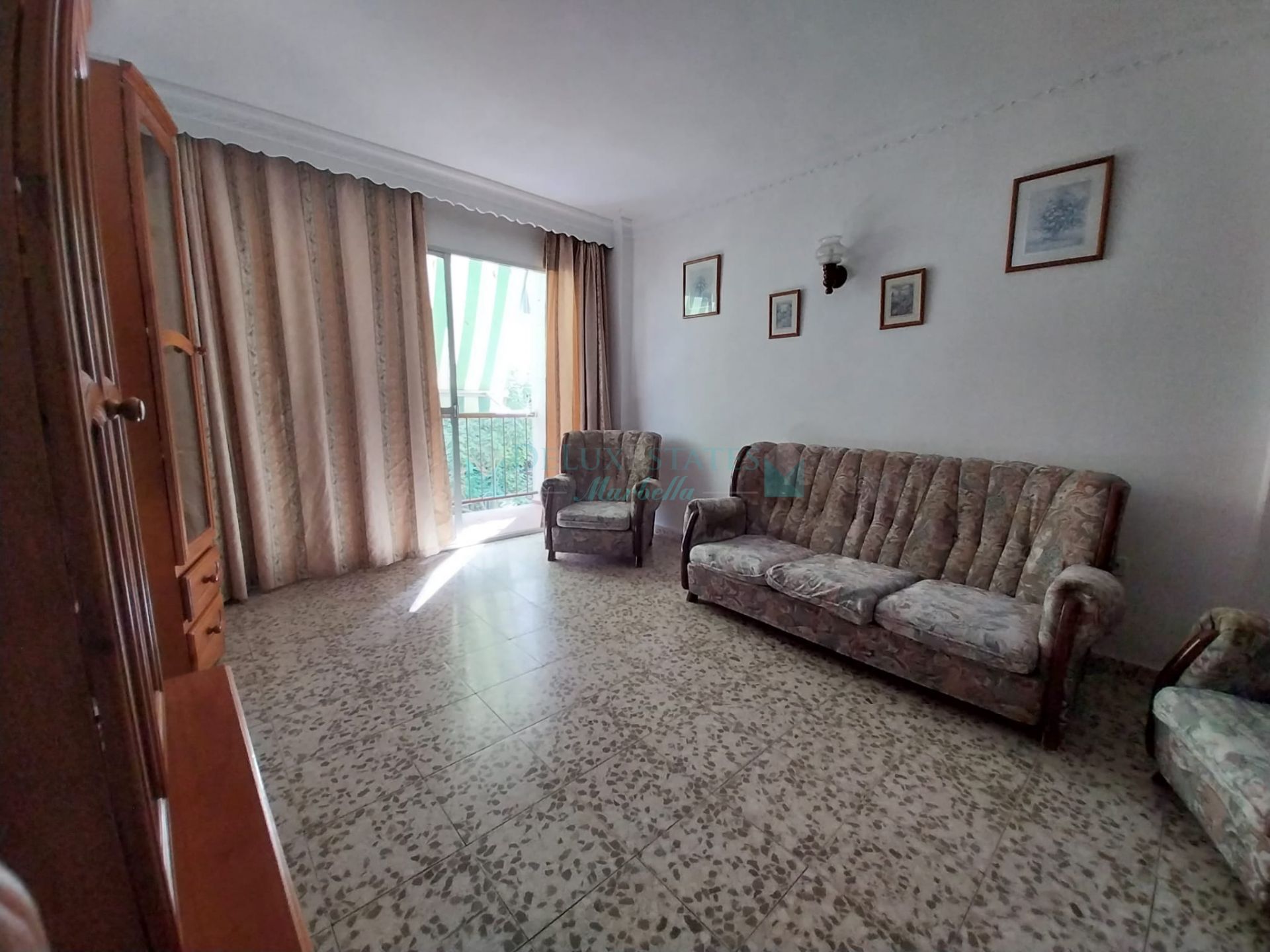 Apartamento en venta en Calvario, Estepona