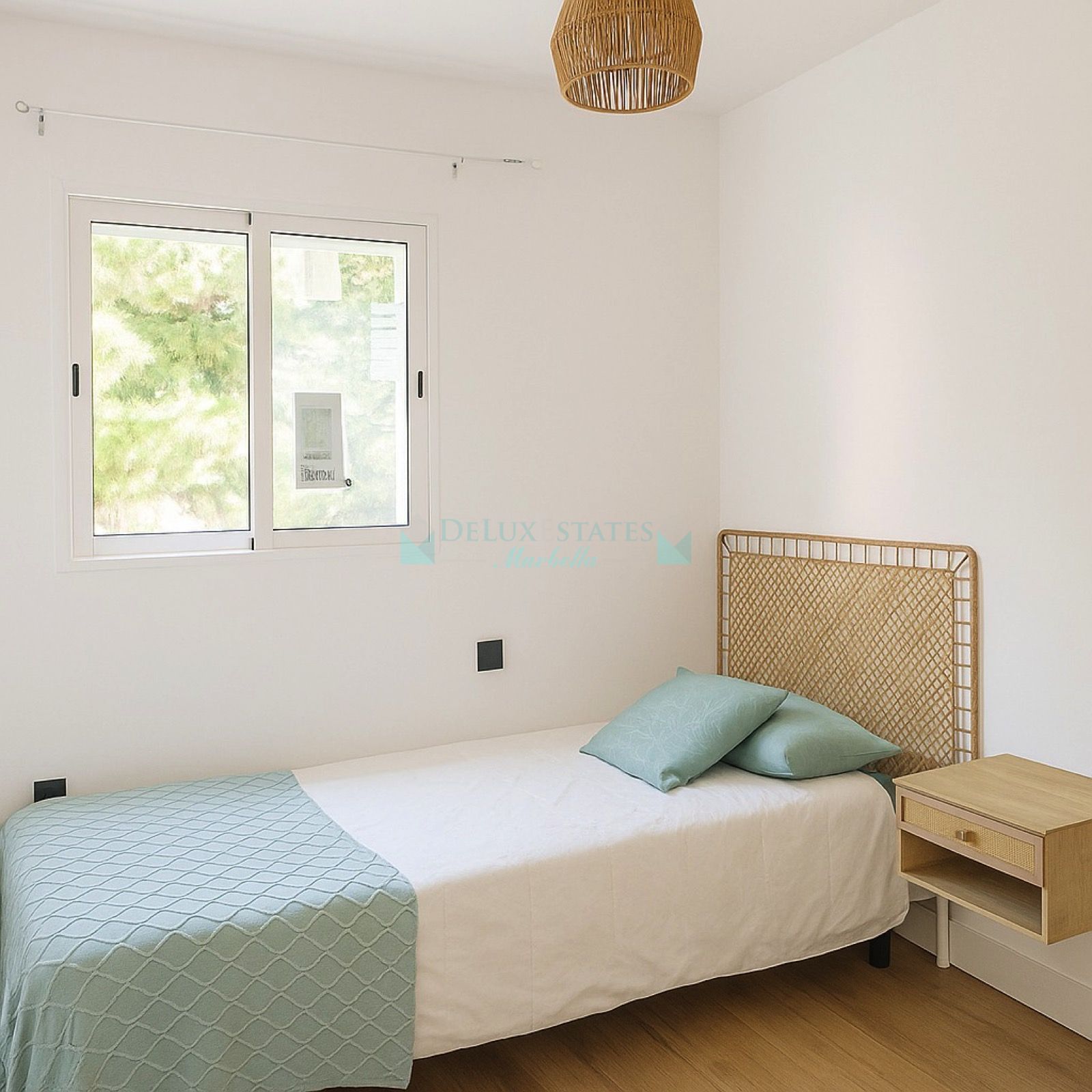 Apartment for sale in La Resina Golf, Estepona