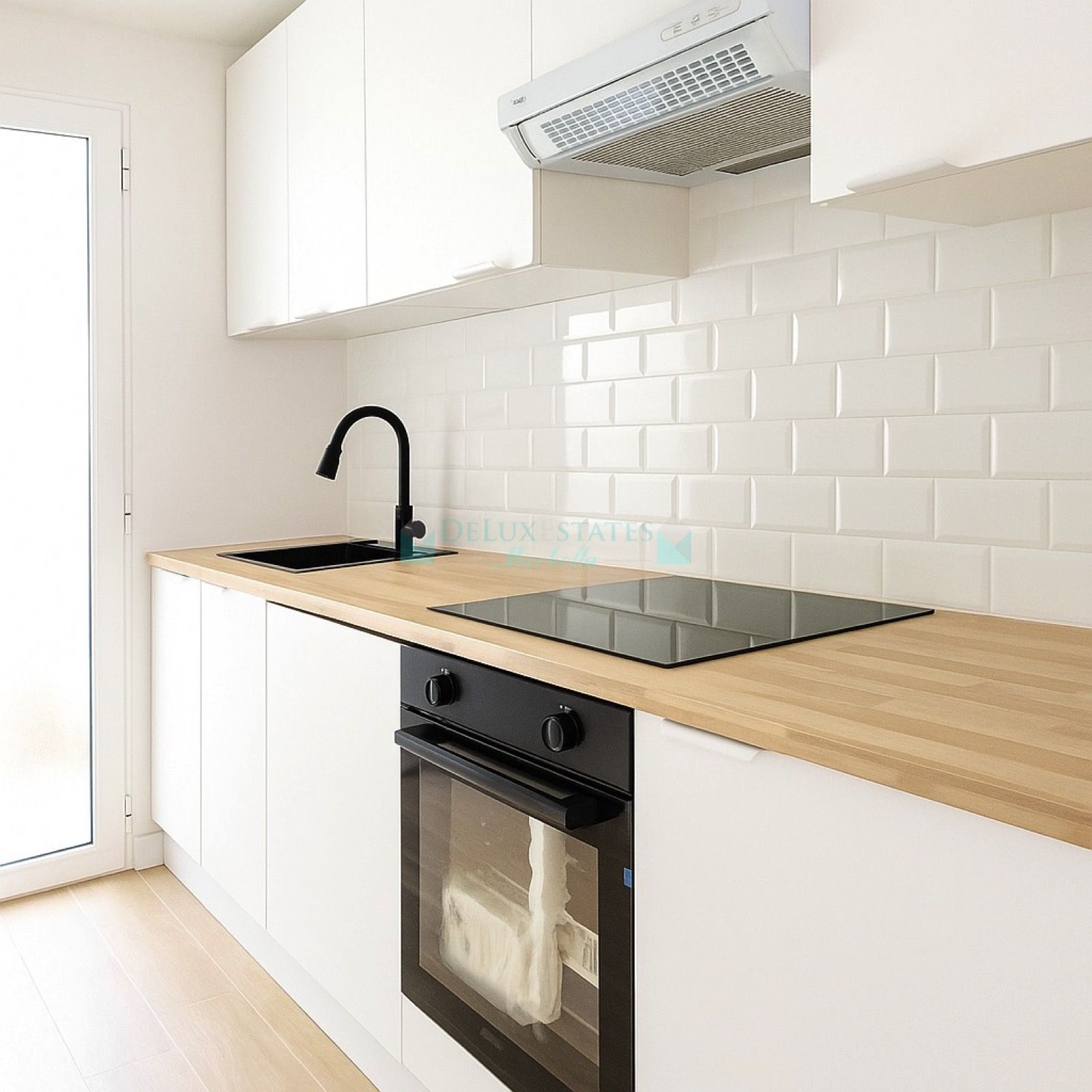 Apartment for sale in La Resina Golf, Estepona