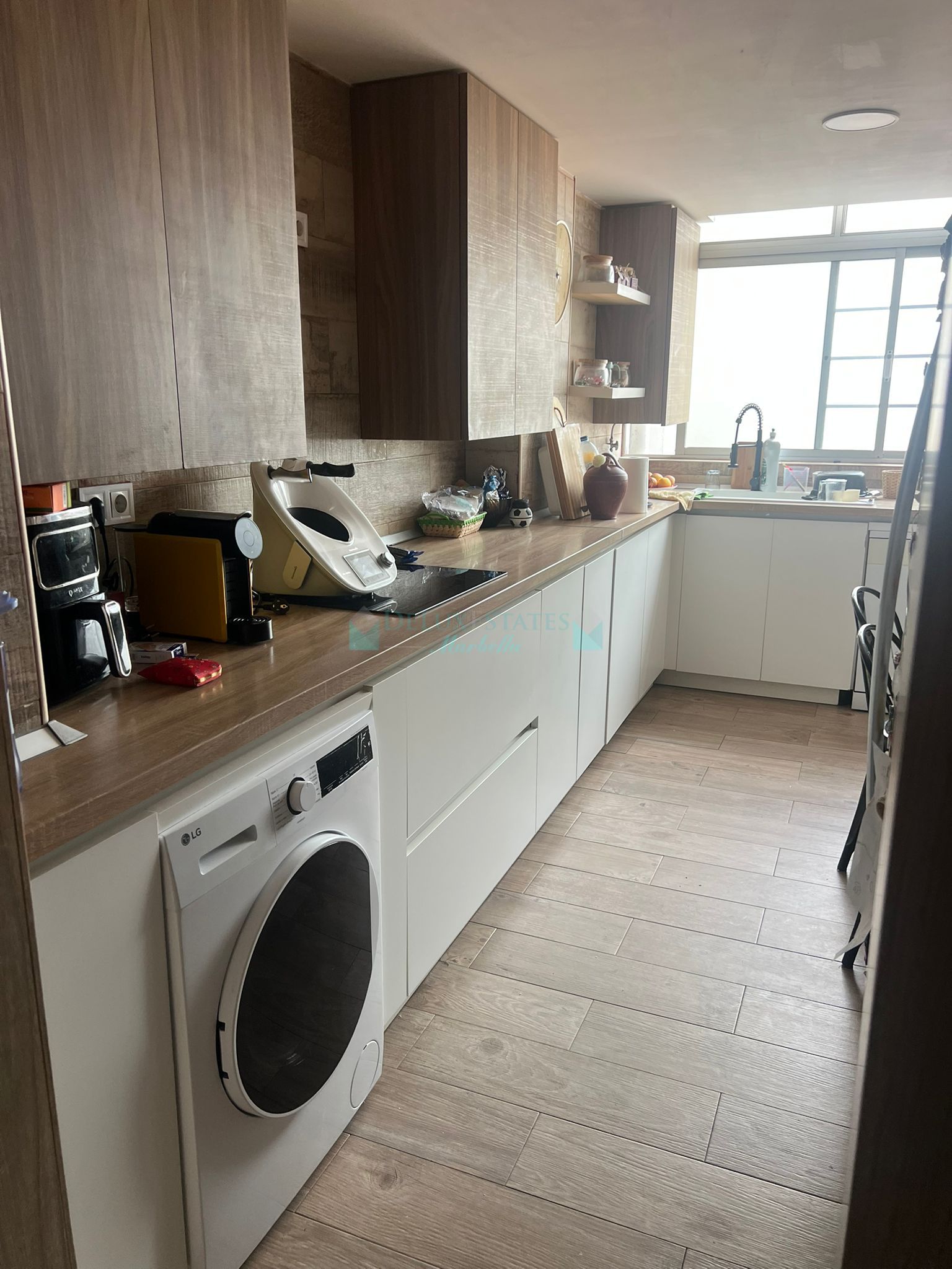 Apartamento en venta en Avda de Andalucia - Sierra de Estepona, Estepona