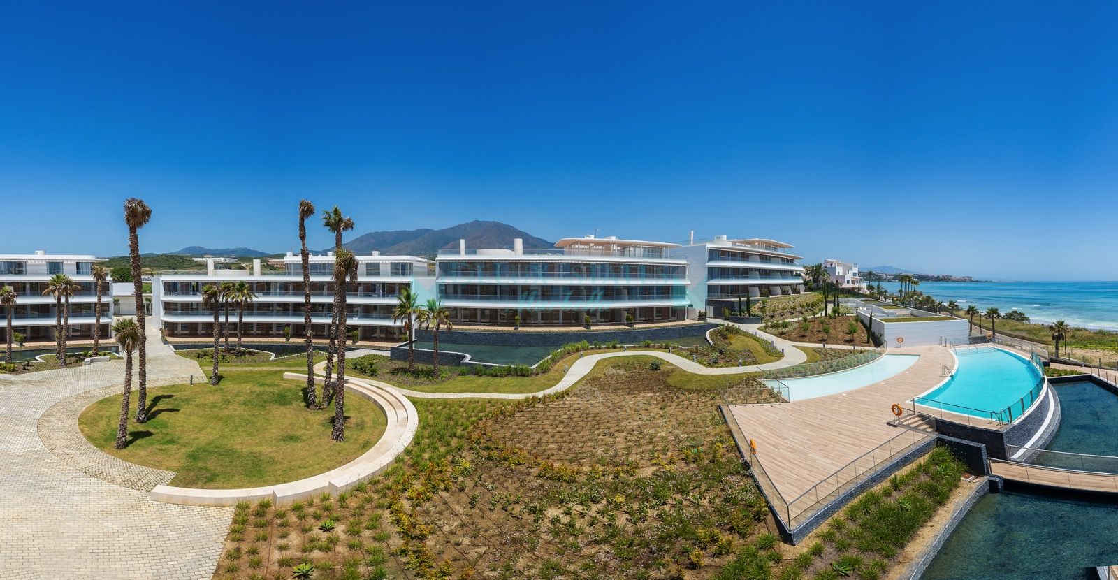 Ground Floor Apartment for sale in Guadalobon, Estepona