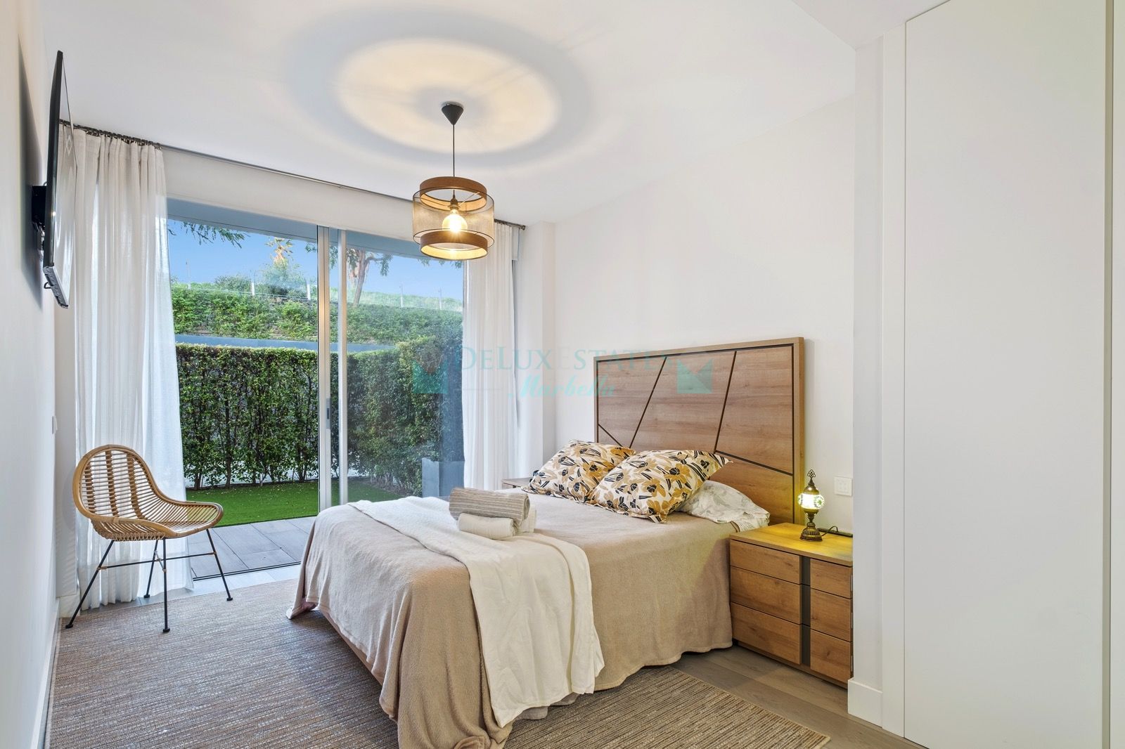 Ground Floor Apartment for sale in Guadalobon, Estepona