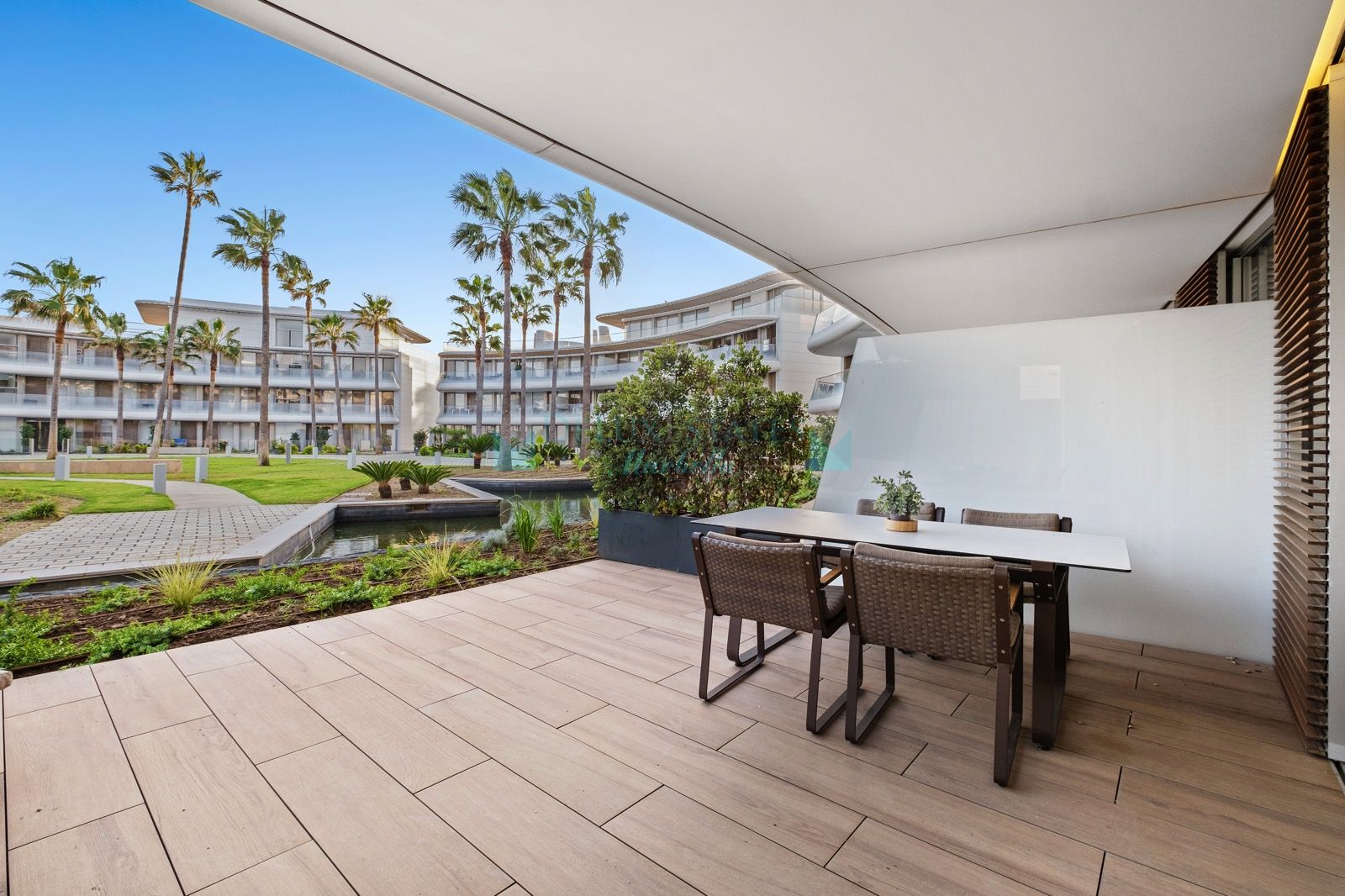 Ground Floor Apartment for sale in Guadalobon, Estepona