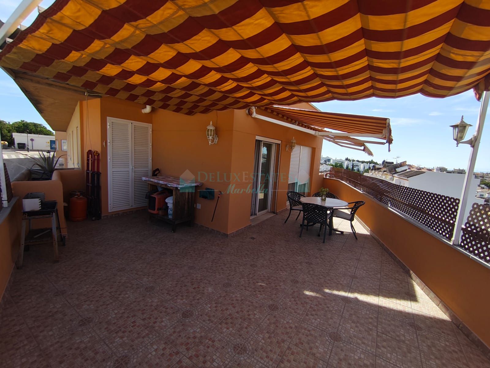 Ático en venta en Calvario, Estepona