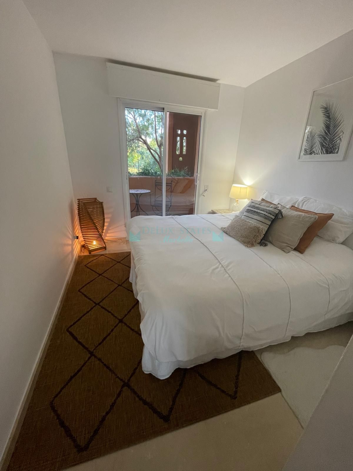 Apartamento Planta Baja en venta en Castillo de la Duquesa, Manilva