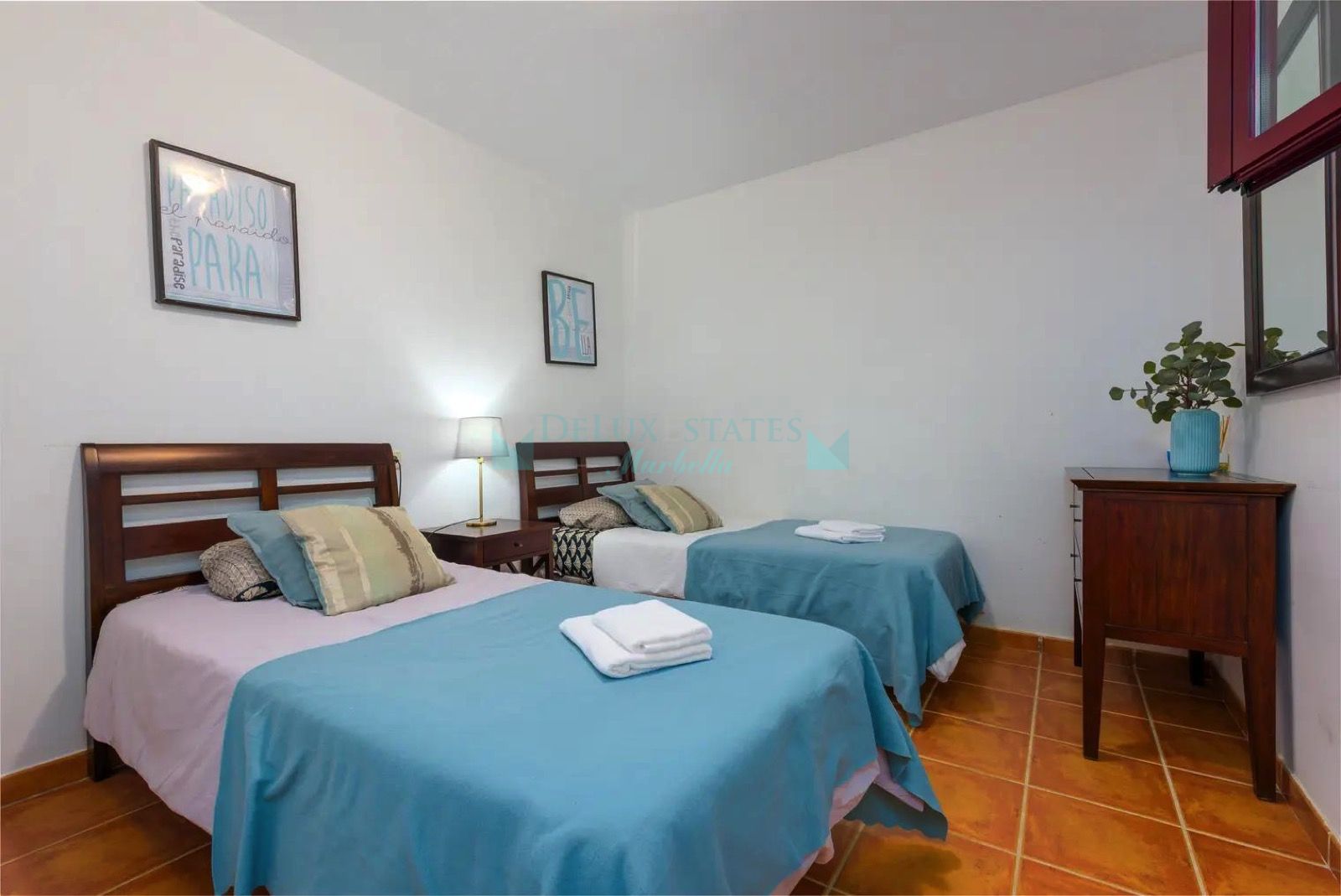 Ground Floor Apartment for sale in El Paraiso, Estepona