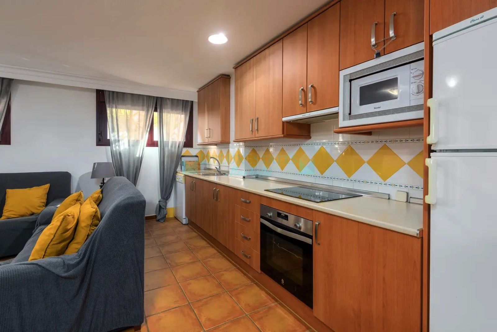 Ground Floor Apartment for sale in El Paraiso, Estepona