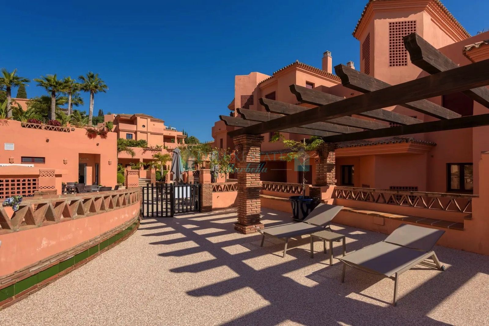 Ground Floor Apartment for sale in El Paraiso, Estepona