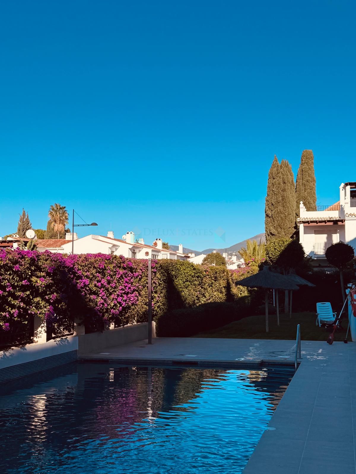 Ground Floor Apartment for sale in Cortijo Blanco, San Pedro de Alcantara