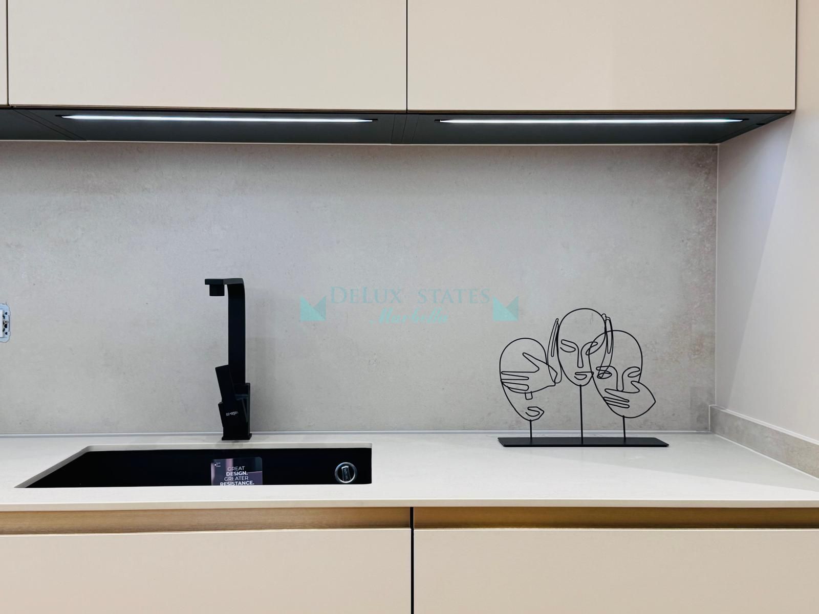 Ground Floor Apartment for sale in Cortijo Blanco, San Pedro de Alcantara