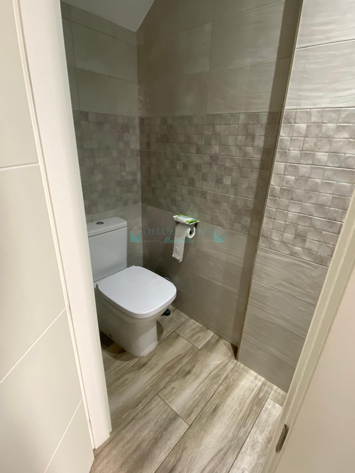 Town House for sale in Secadero, Casares