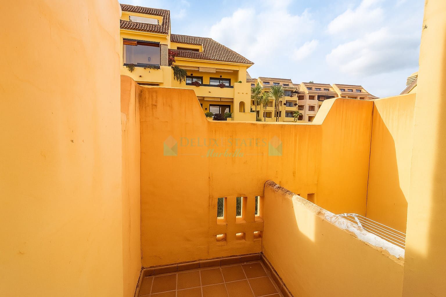 Penthouse for sale in Duquesa Village, Manilva