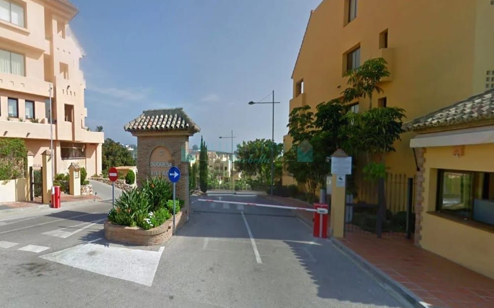 Penthouse for sale in Duquesa Village, Manilva