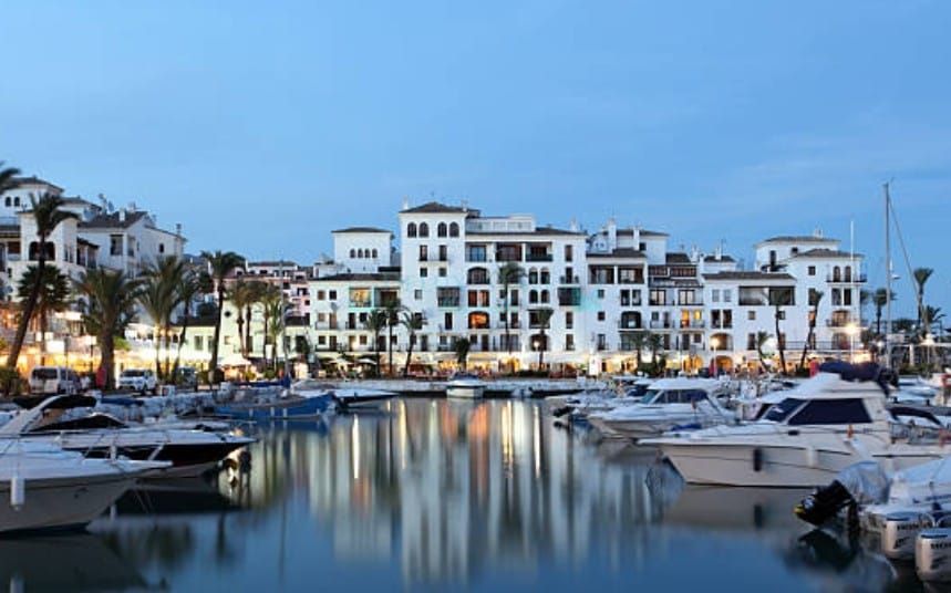 Penthouse for sale in Duquesa Village, Manilva