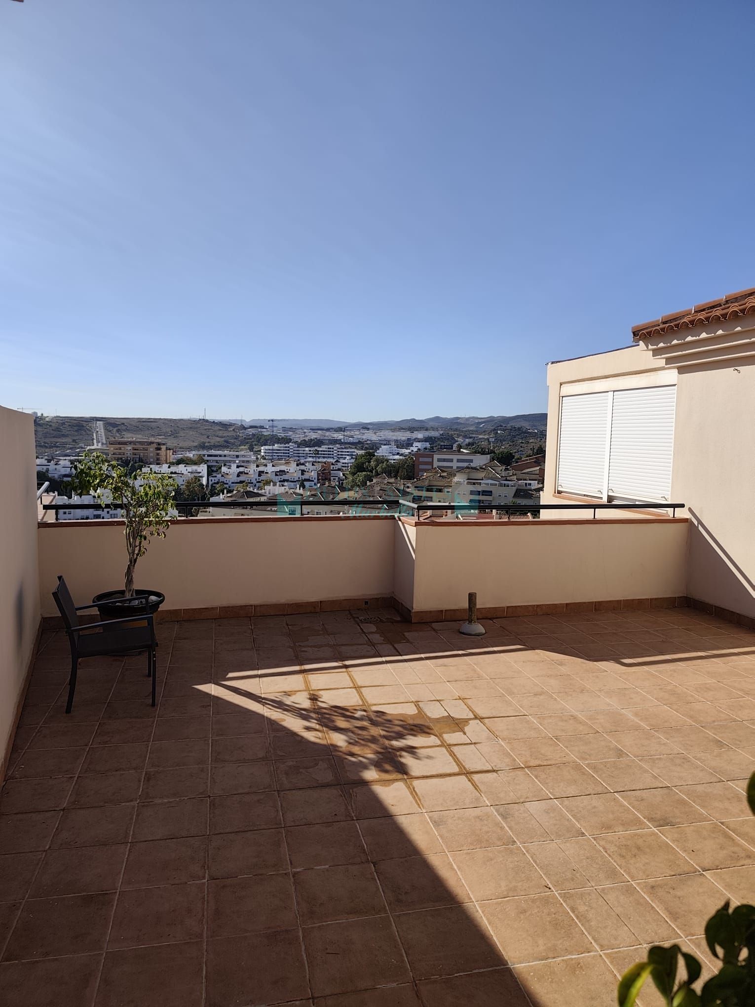 Ático en venta en Avda de Andalucia - Sierra de Estepona, Estepona