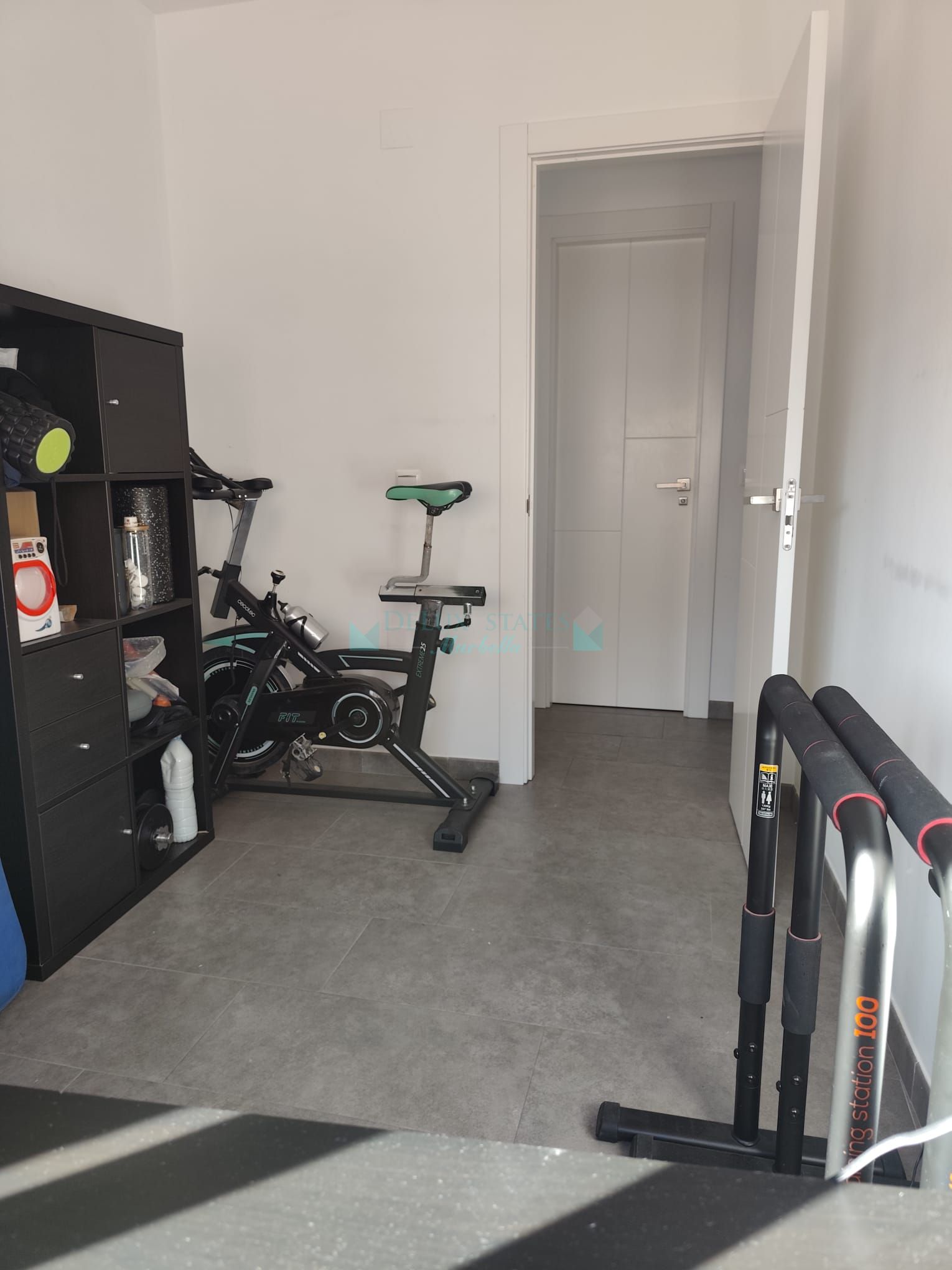 Ático en venta en Avda de Andalucia - Sierra de Estepona, Estepona