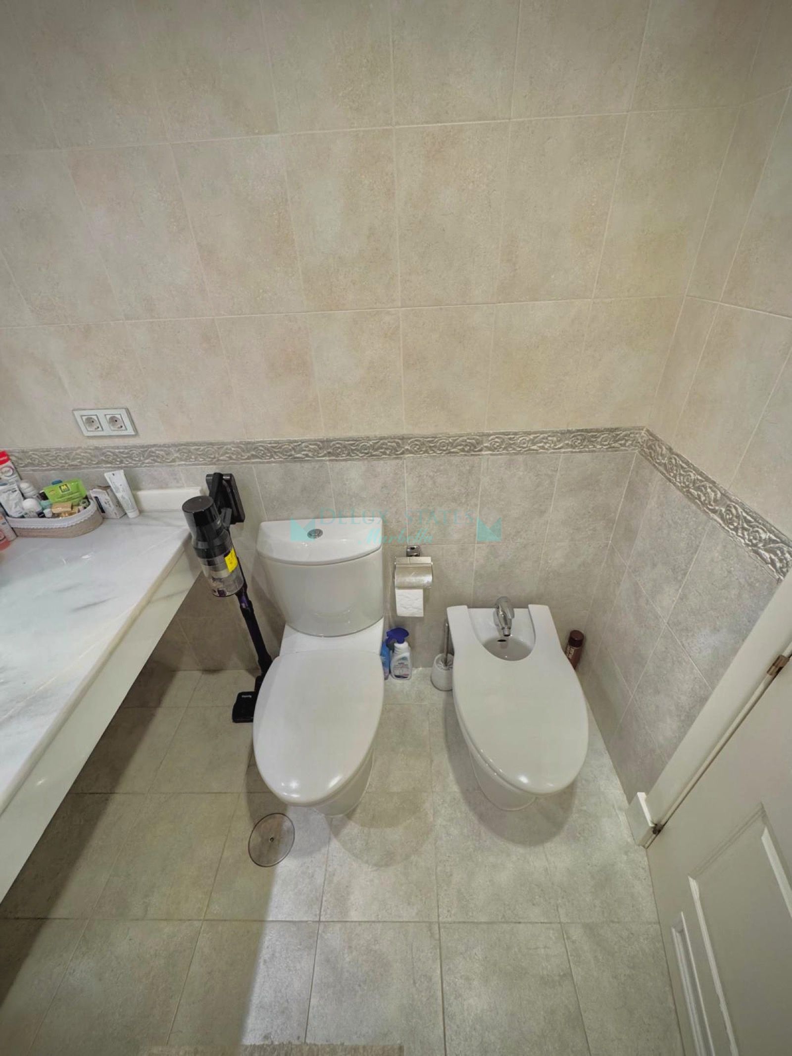 Ground Floor Apartment for sale in Hacienda del Sol, Estepona