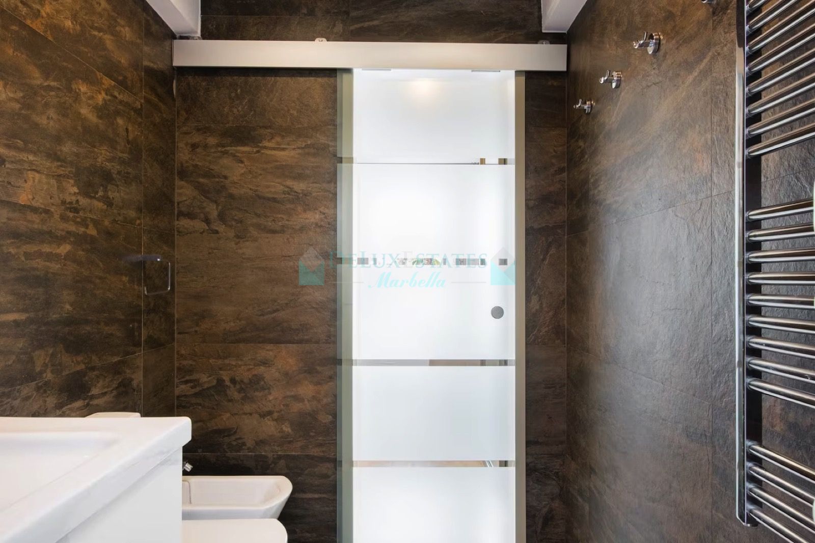 Town House for sale in Altos del Rodeo, Nueva Andalucia