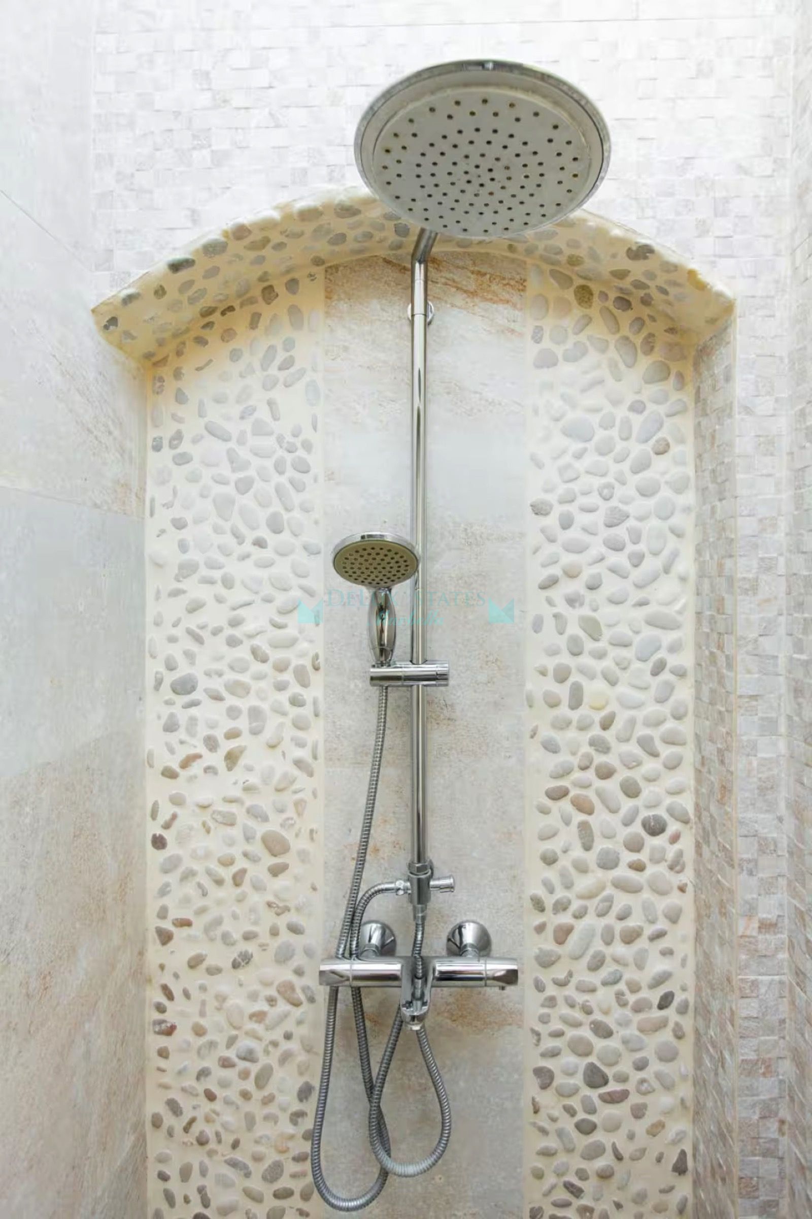 Town House for sale in Altos del Rodeo, Nueva Andalucia