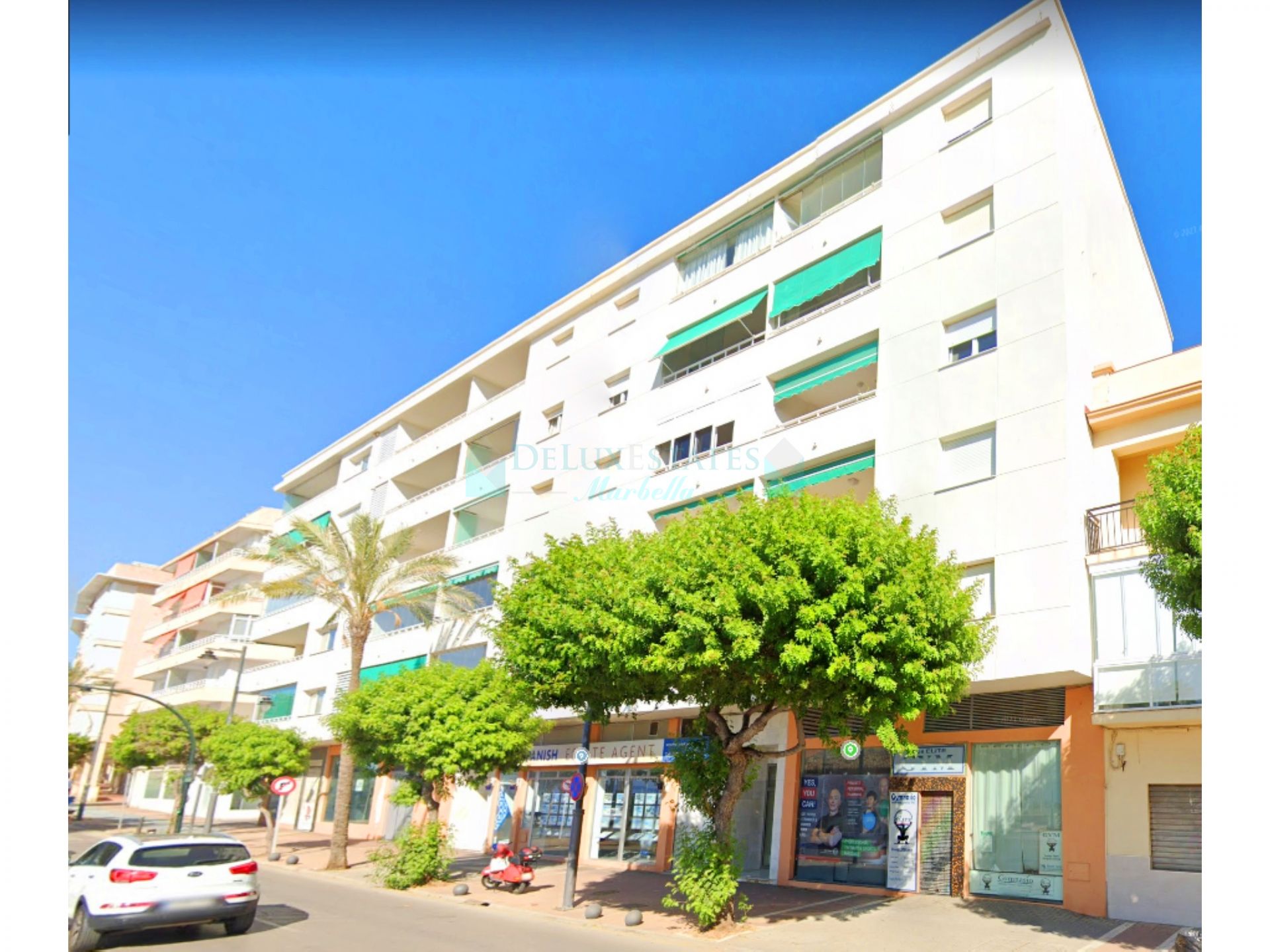 Apartamento en venta en Estepona Playa, Estepona