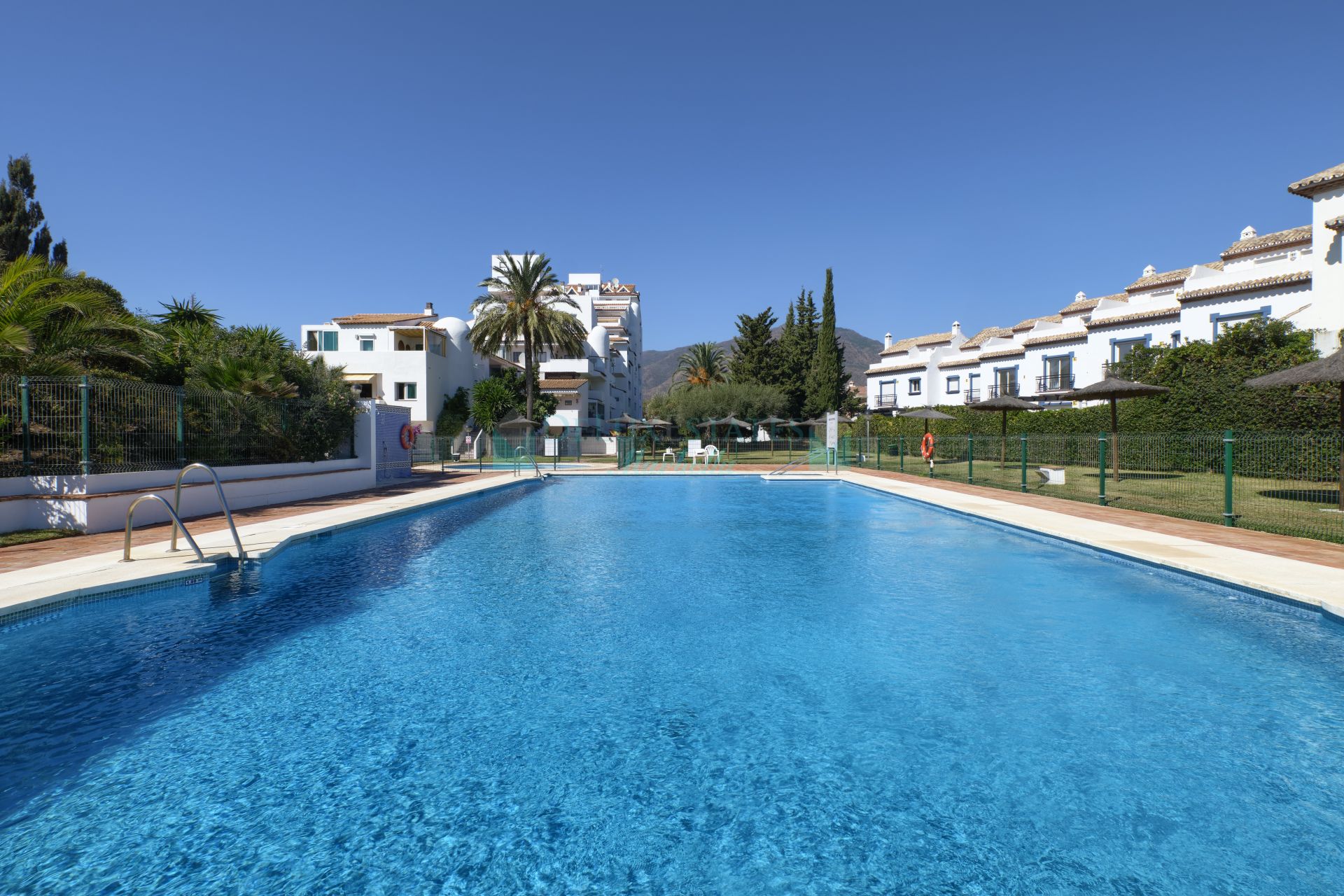 Atico Duplex en venta en Estepona Playa, Estepona