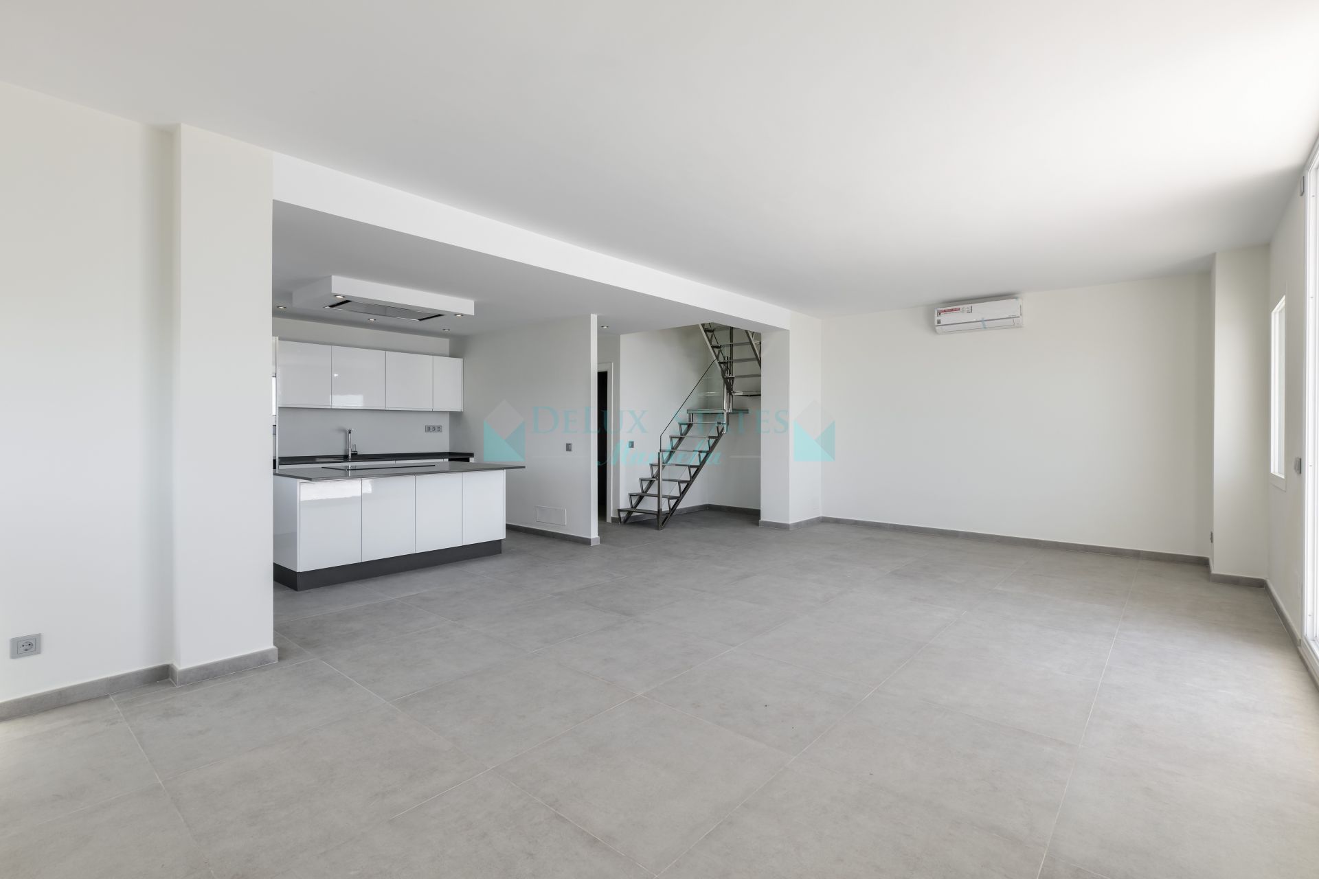 Atico Duplex en venta en Estepona Playa, Estepona