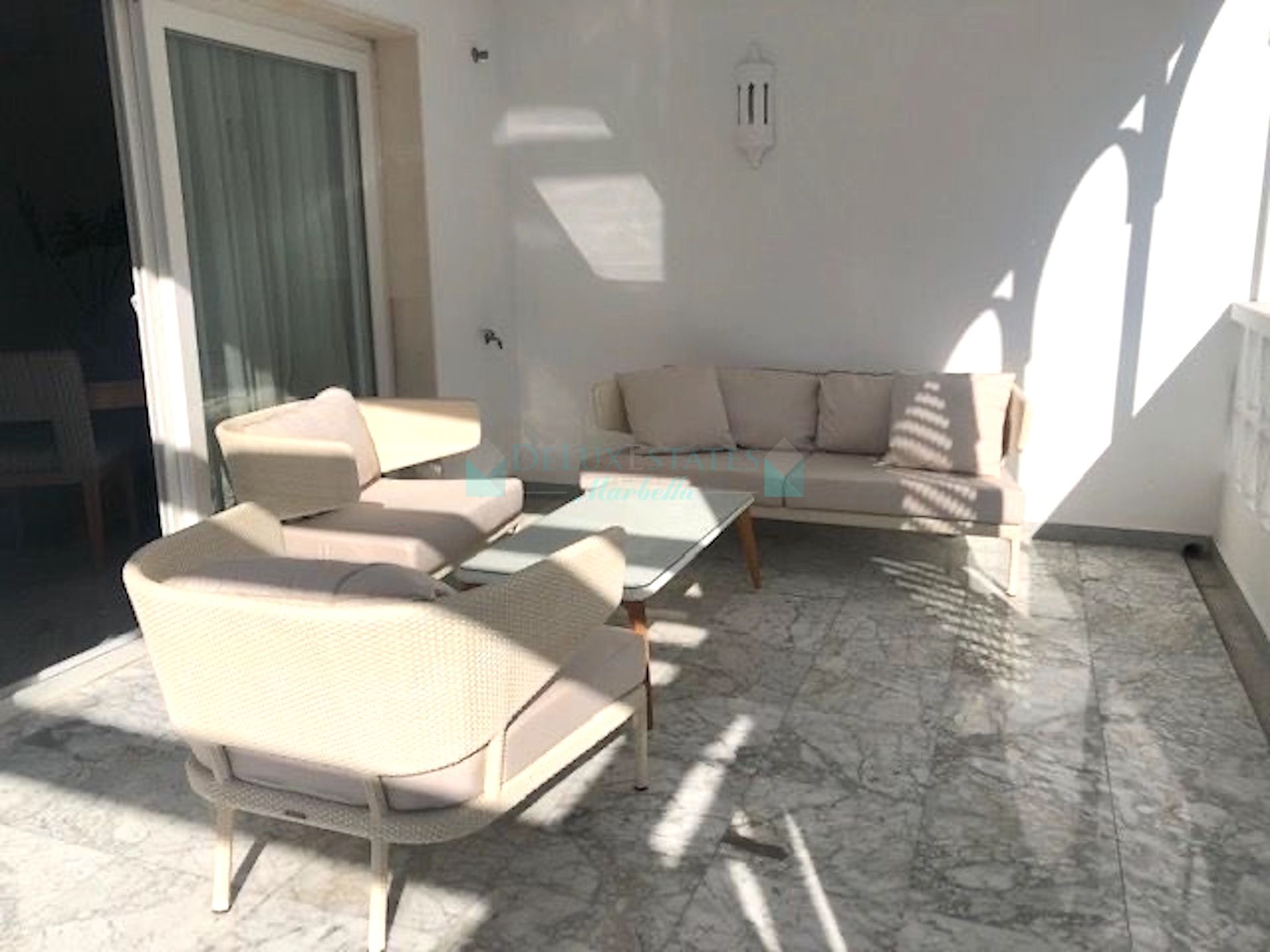 Apartamento en alquiler en Las Gaviotas, Marbella - Puerto Banus