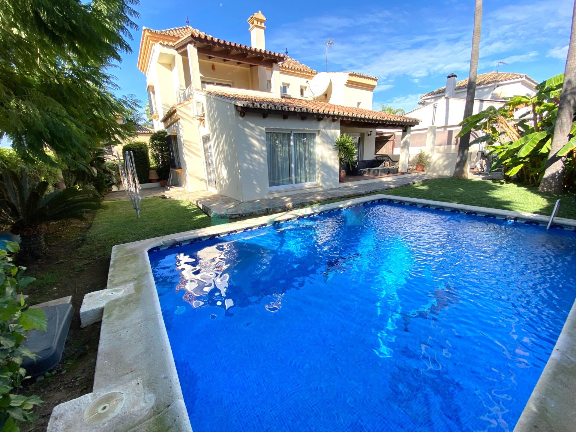 Villa for rent in Rodeo Alto, Nueva Andalucia