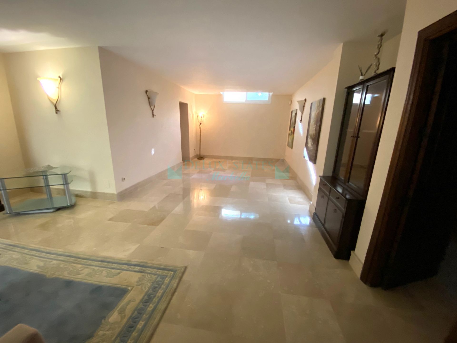 Villa for rent in Rodeo Alto, Nueva Andalucia