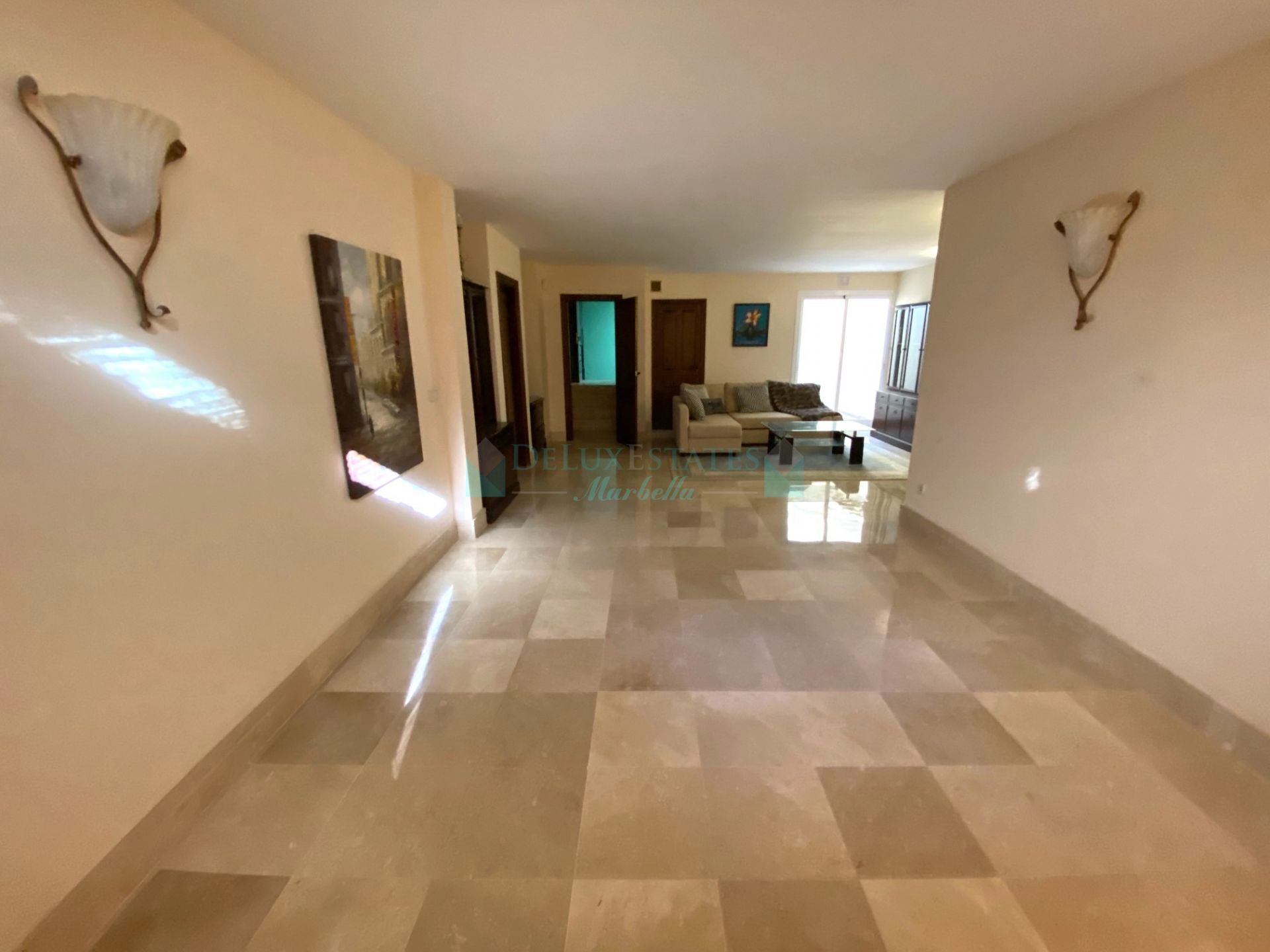 Villa for rent in Rodeo Alto, Nueva Andalucia