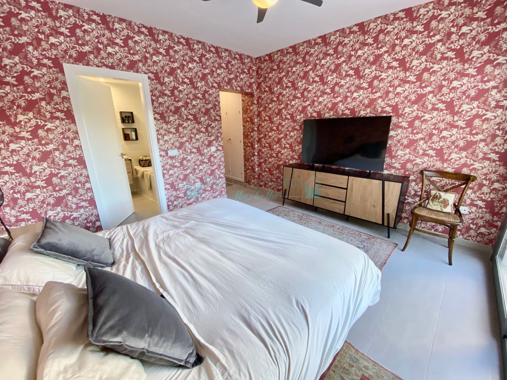 Villa for sale in El Faro, Mijas Costa