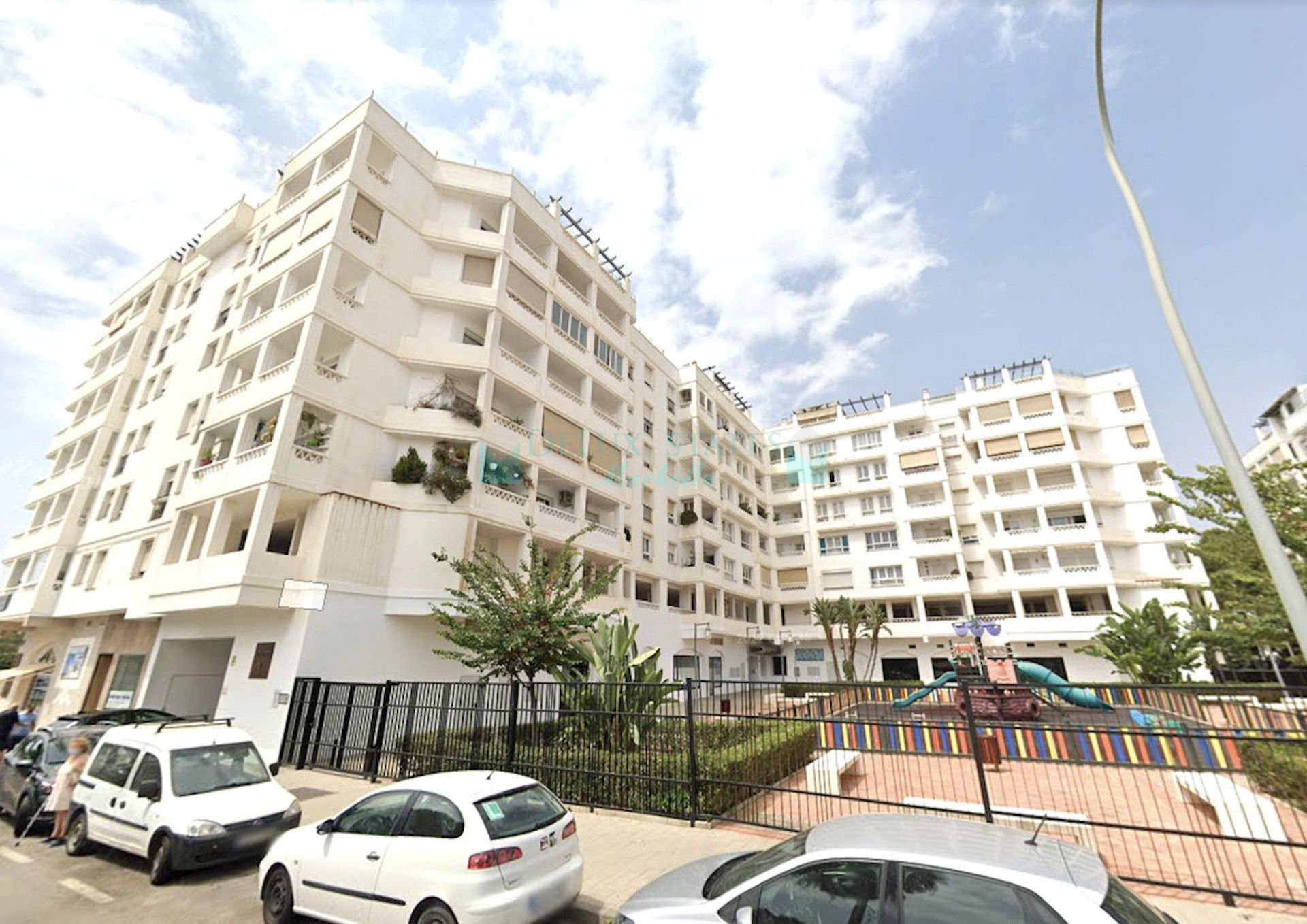 Apartment for sale in La Campana, Nueva Andalucia