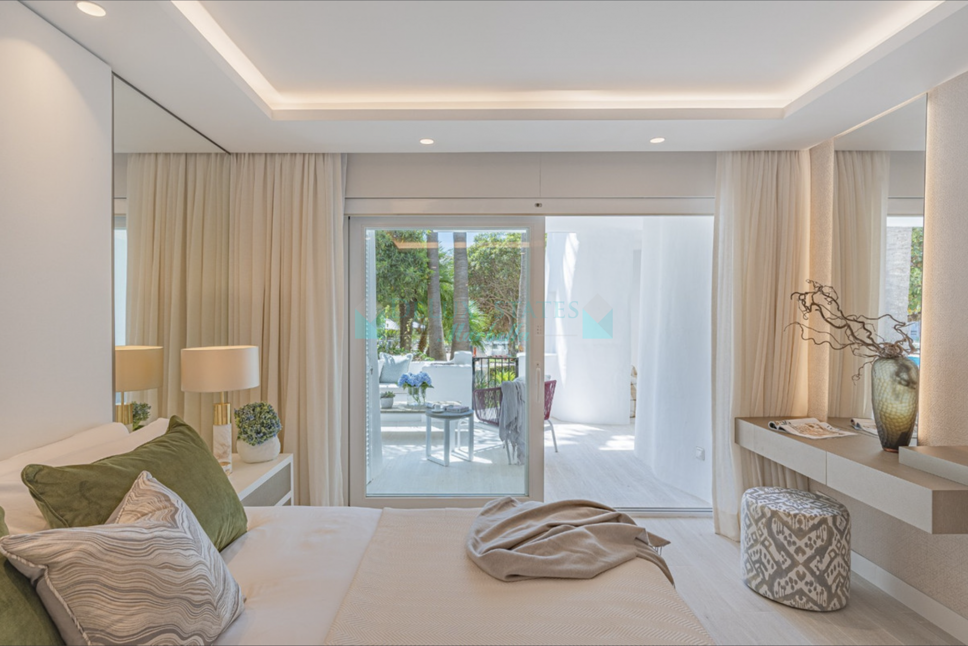 Apartamento Planta Baja en venta en Puente Romano, Marbella Golden Mile