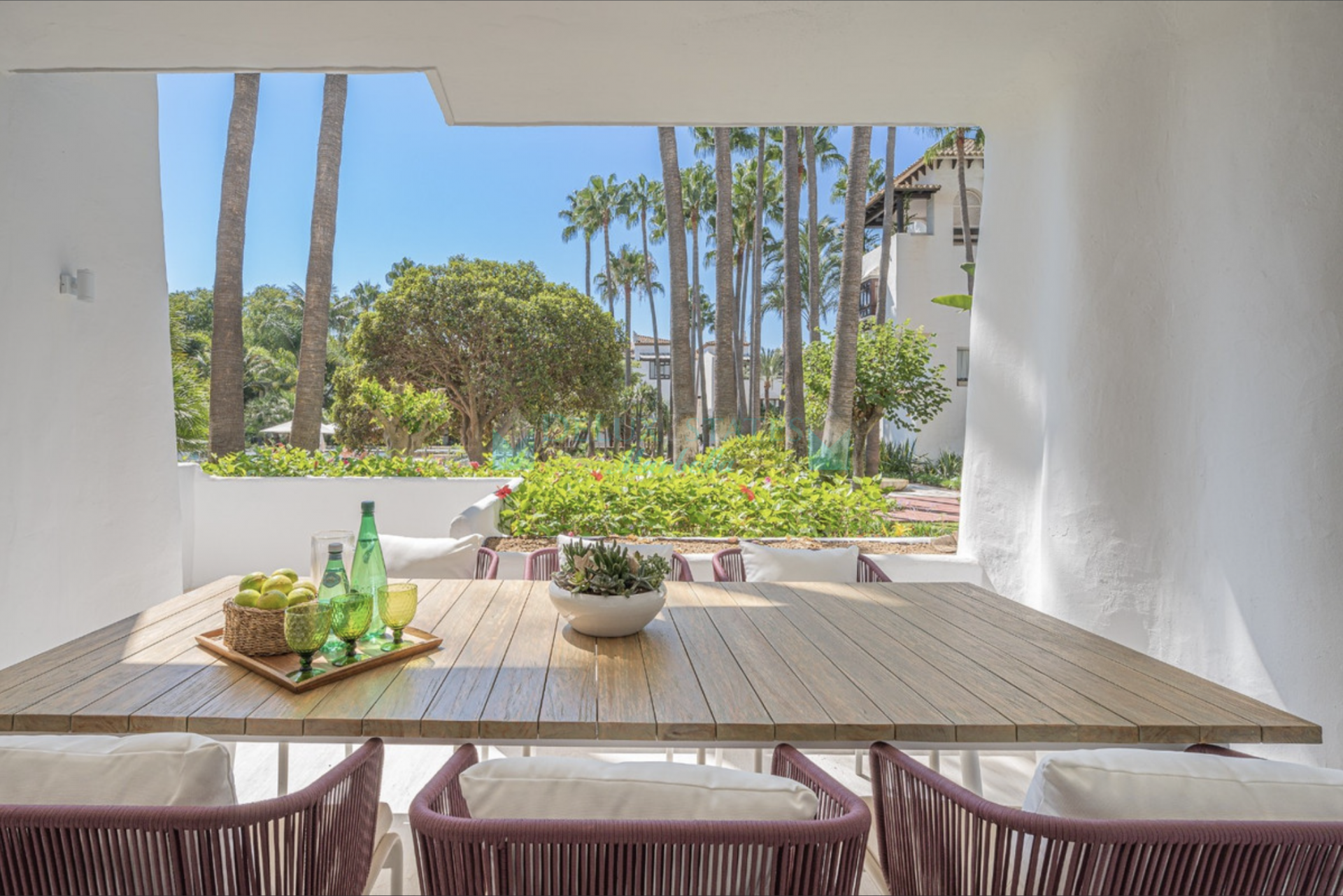 Apartamento Planta Baja en venta en Puente Romano, Marbella Golden Mile