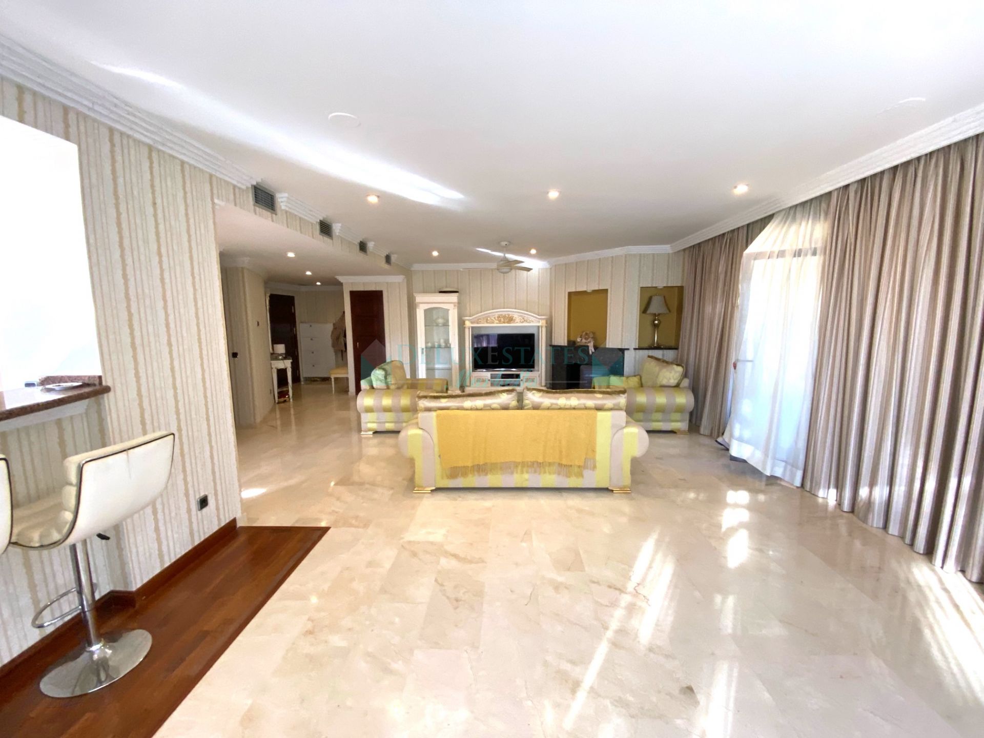 Apartment for sale in Bahia de Banus, Marbella - Puerto Banus