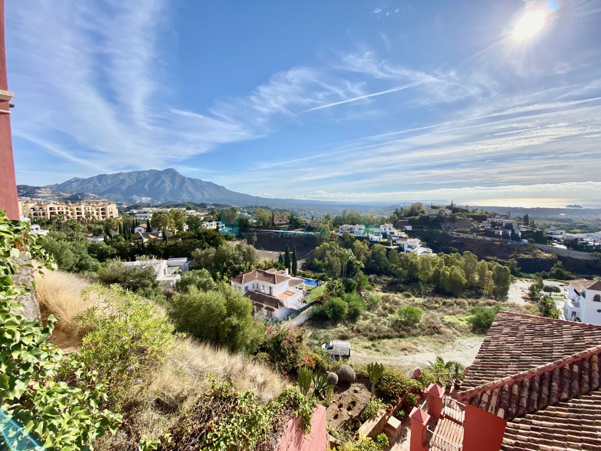 Ground Floor Apartment for sale in Monte Halcones, Benahavis