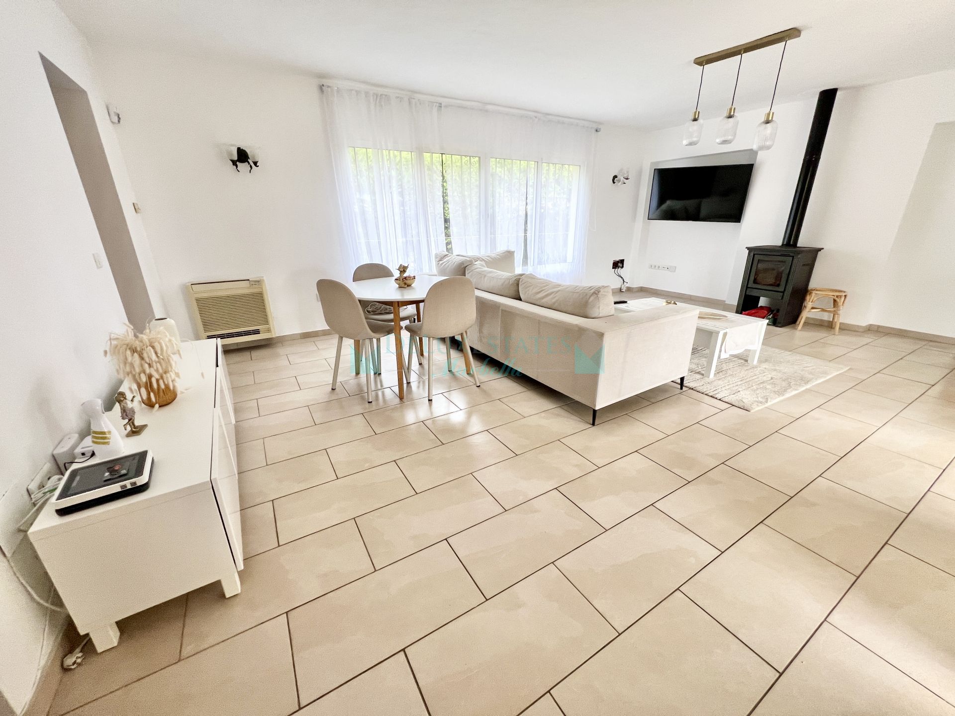 Villa for rent in El Saladillo, Estepona