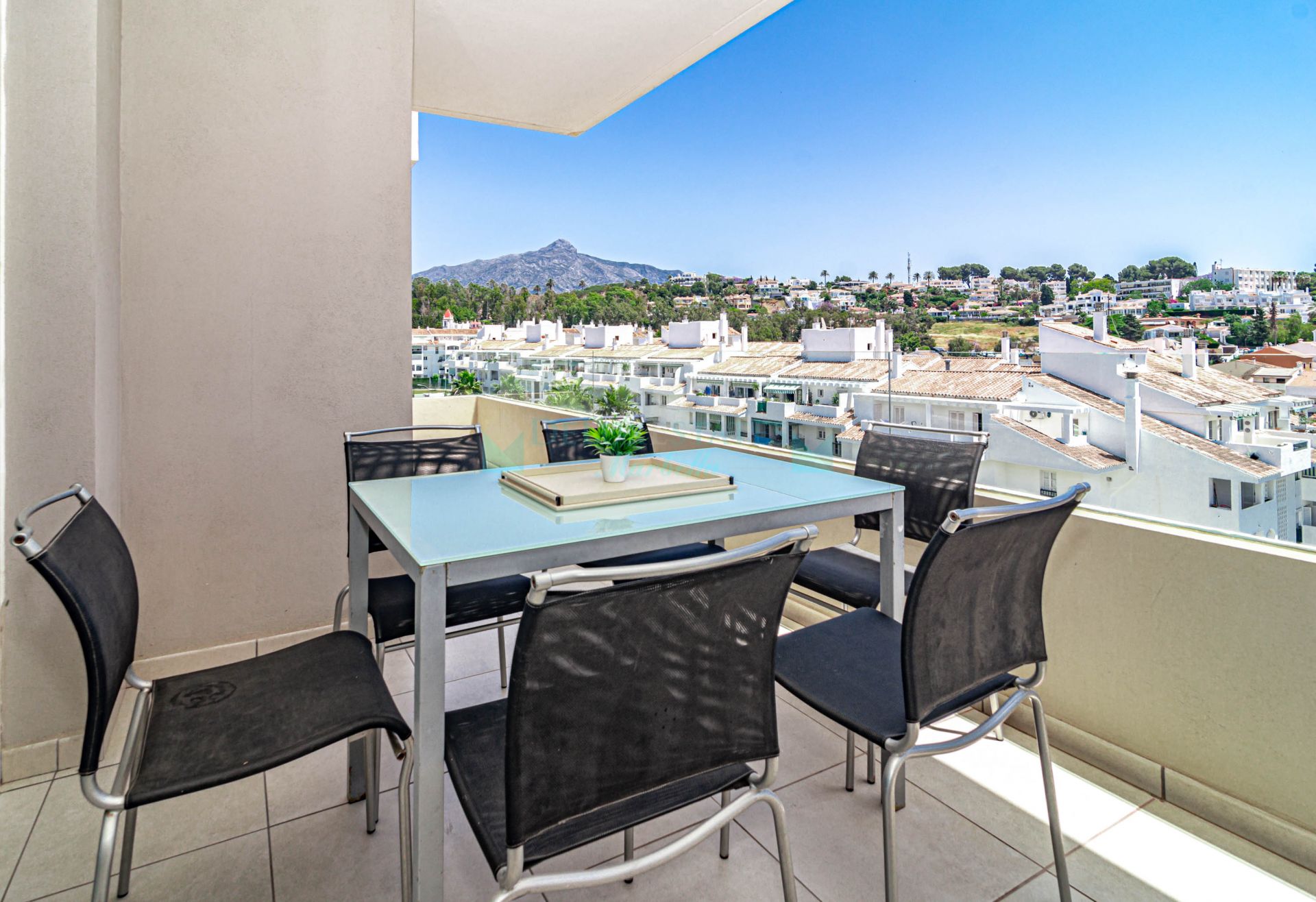 Apartment for sale in Nueva Andalucia