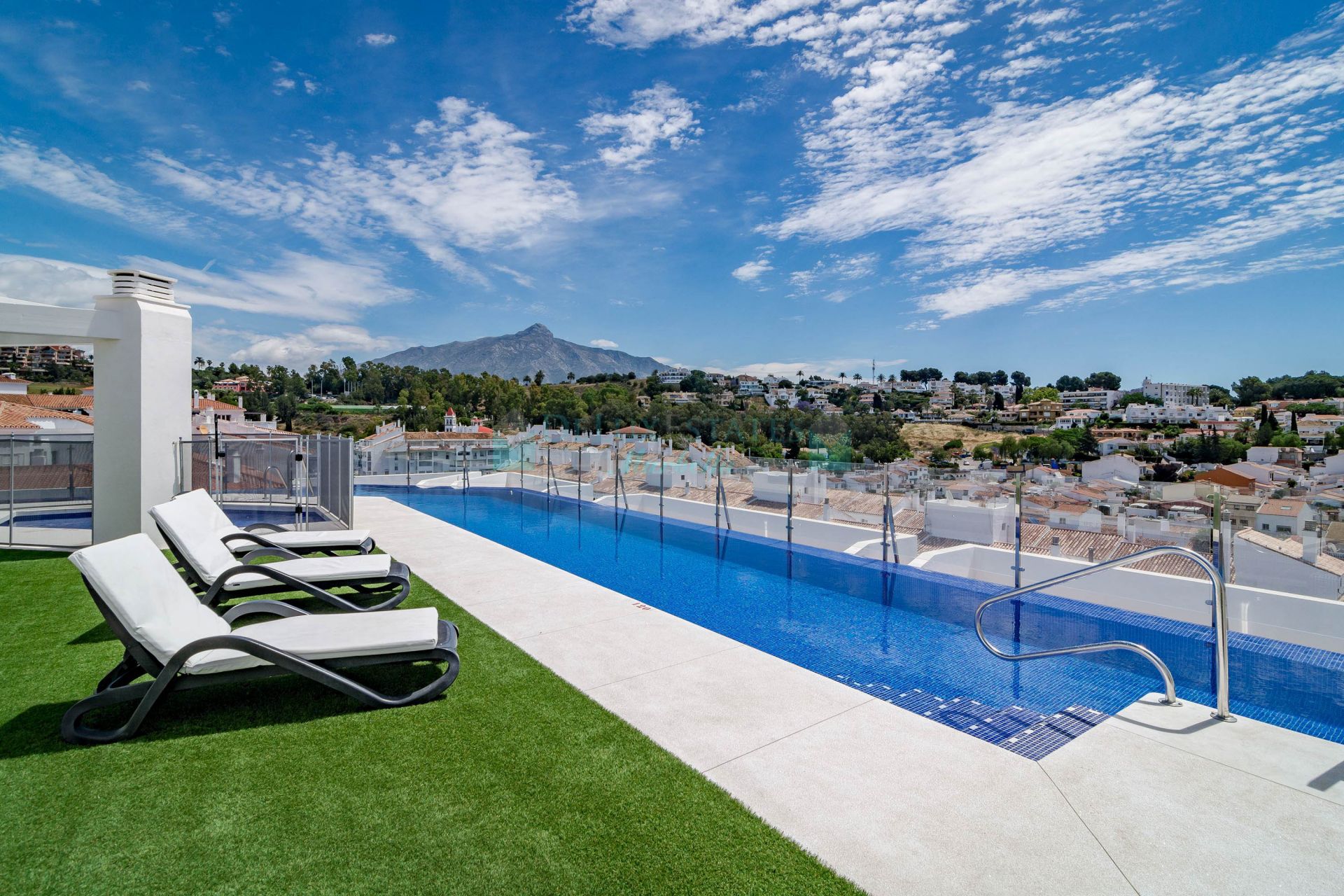 Apartment for sale in Nueva Andalucia