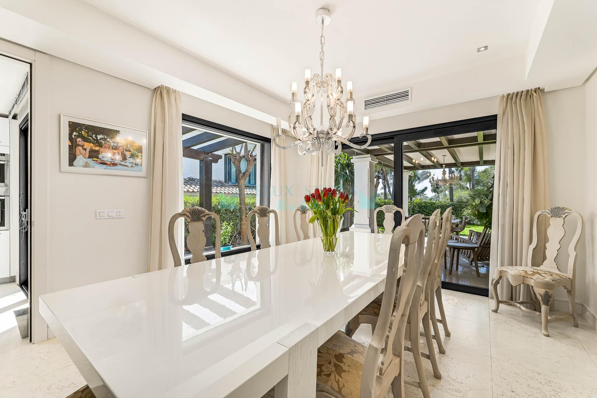 Villa for sale in Lomas de Magna Marbella, Marbella Golden Mile
