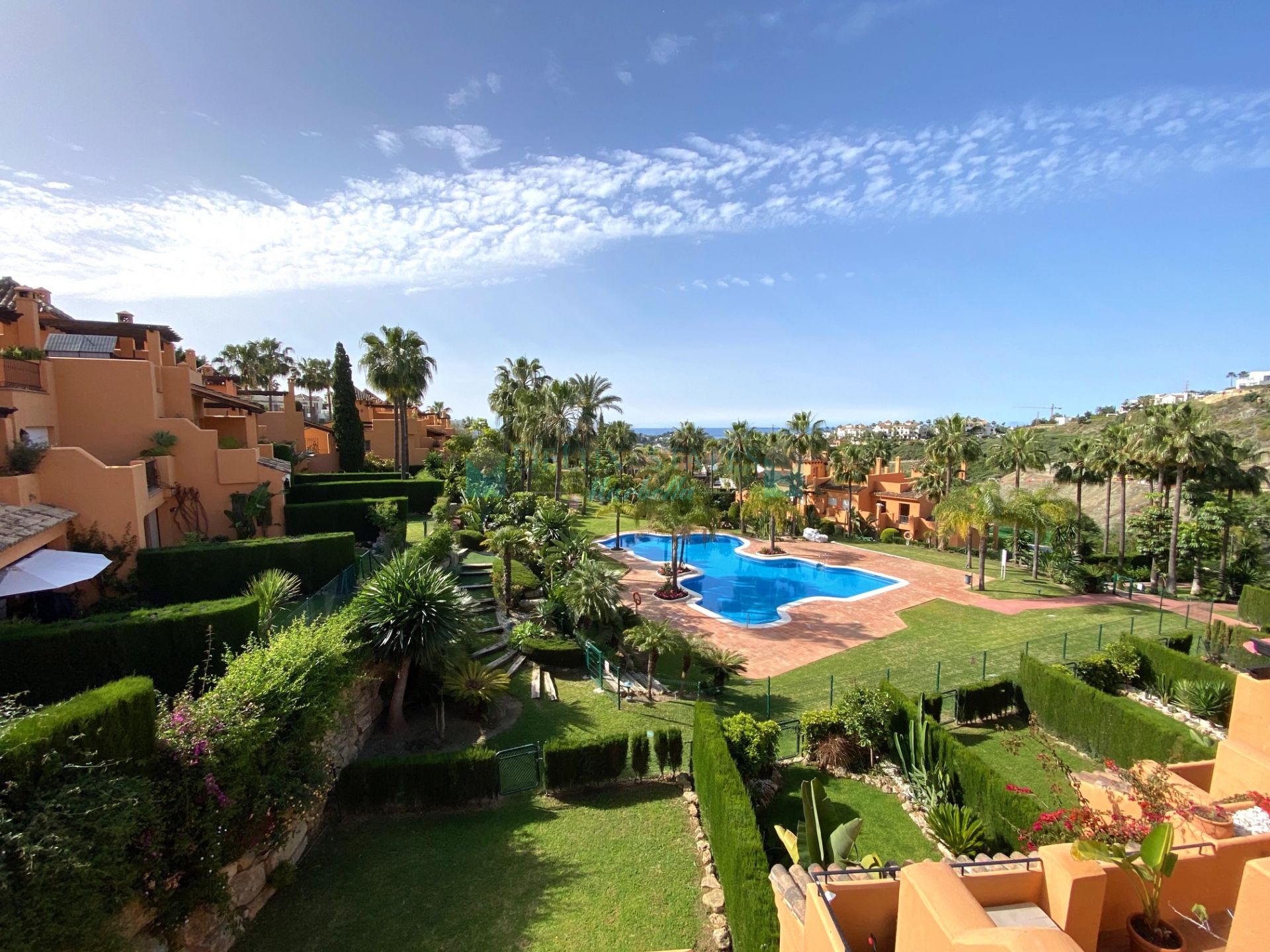 Semi Detached House for sale in El Paraiso, Estepona