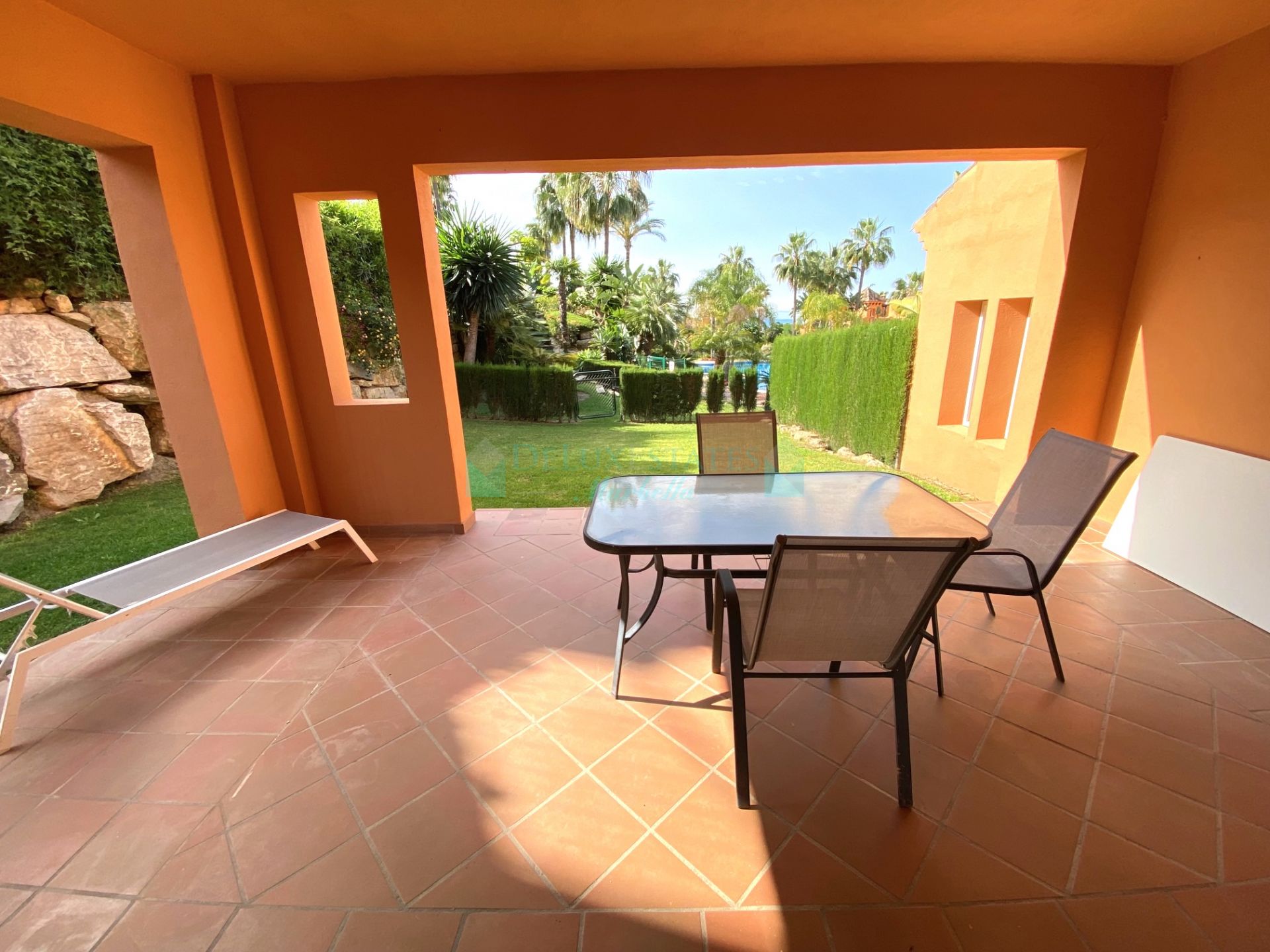 Semi Detached House for sale in El Paraiso, Estepona