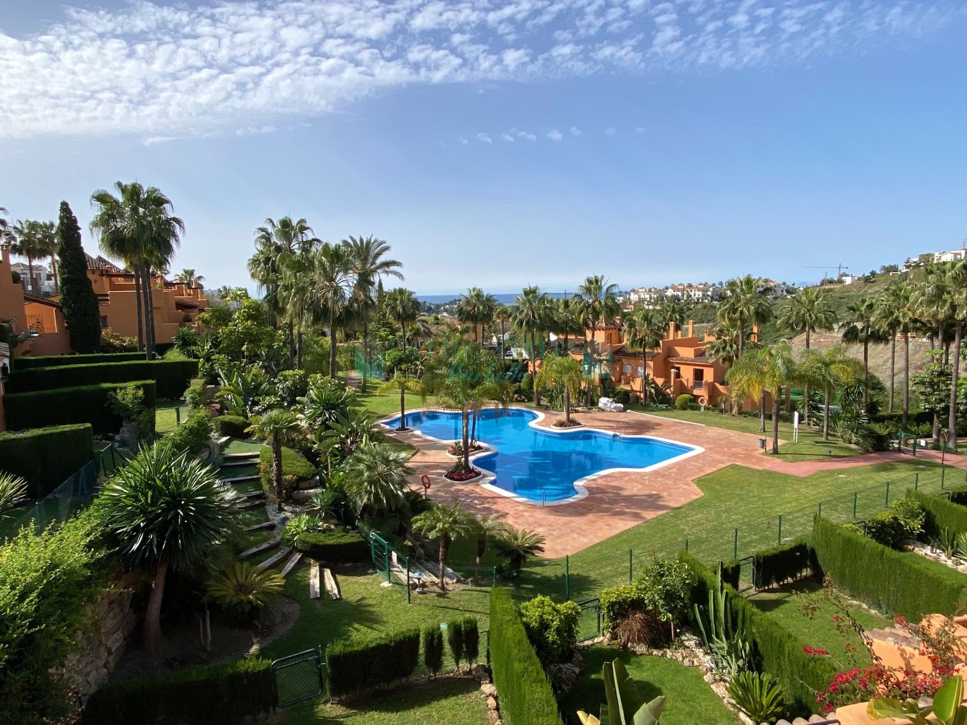 Semi Detached House for sale in El Paraiso, Estepona