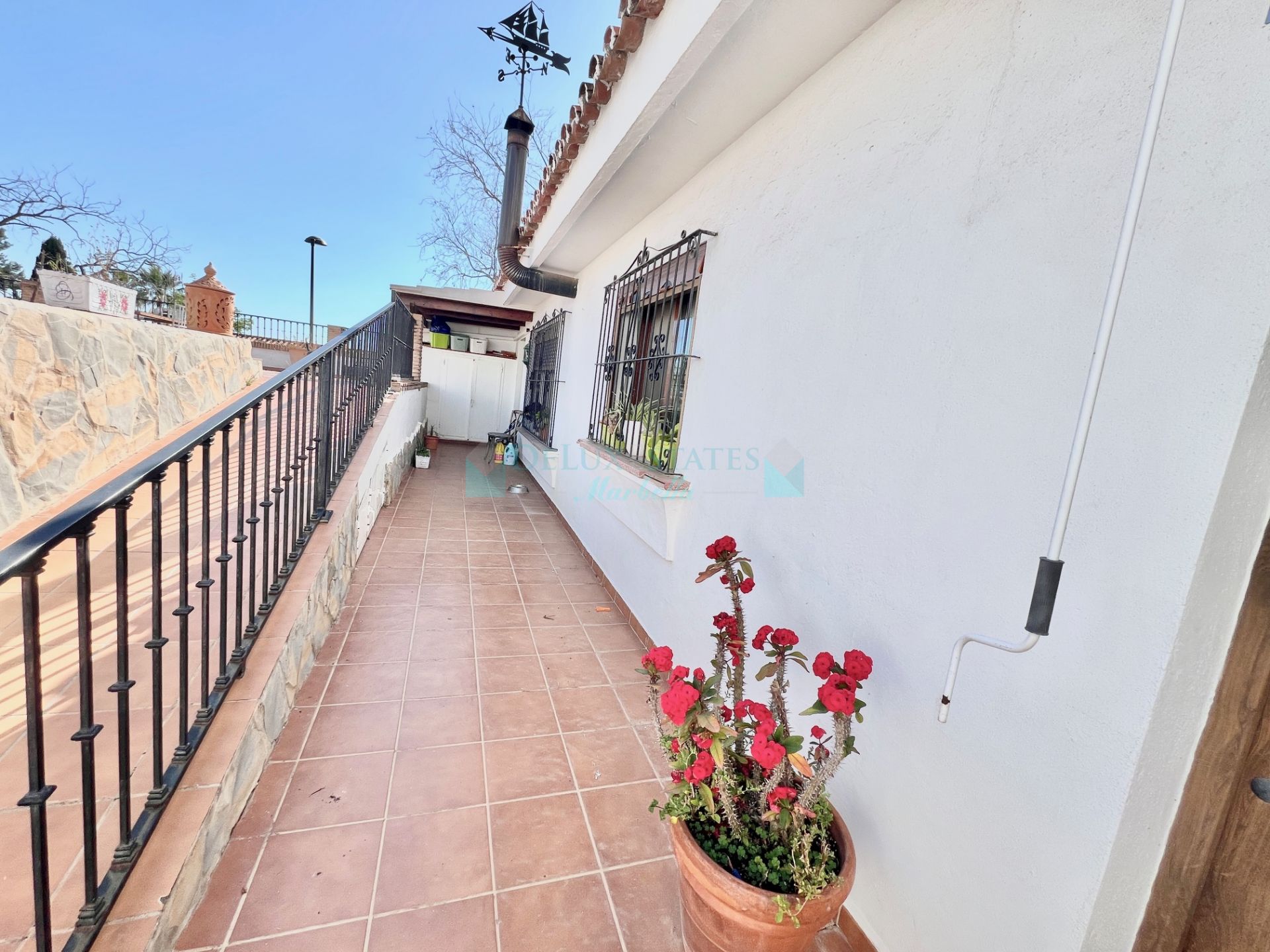 Villa for sale in Nueva Andalucia