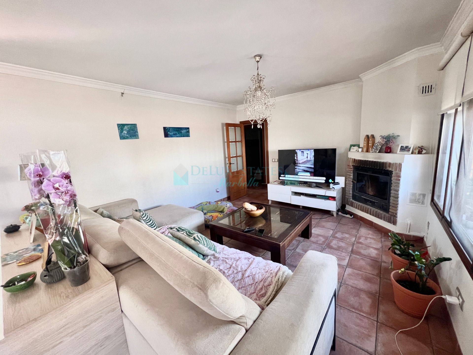 Villa for sale in Nueva Andalucia